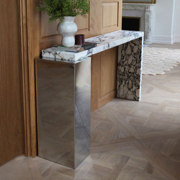 Jill Calacatta Viola & Inox Console