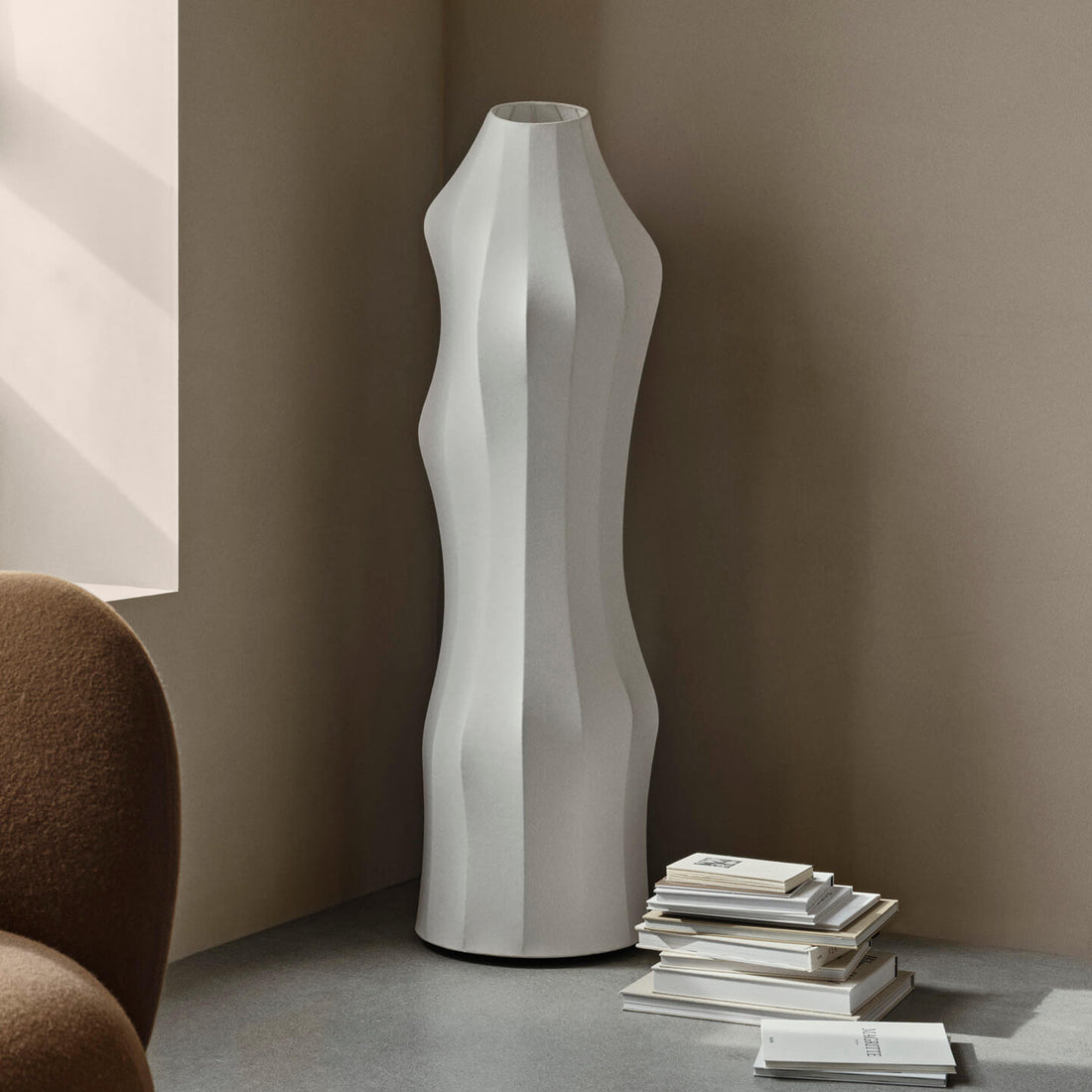 Dae Floor Lamp - White