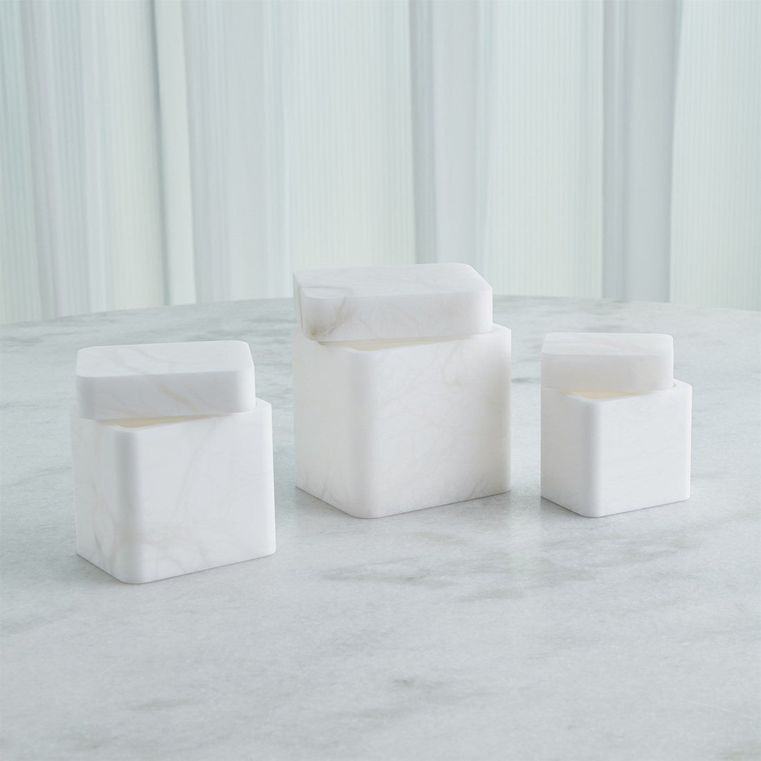 Raggio Collection - White