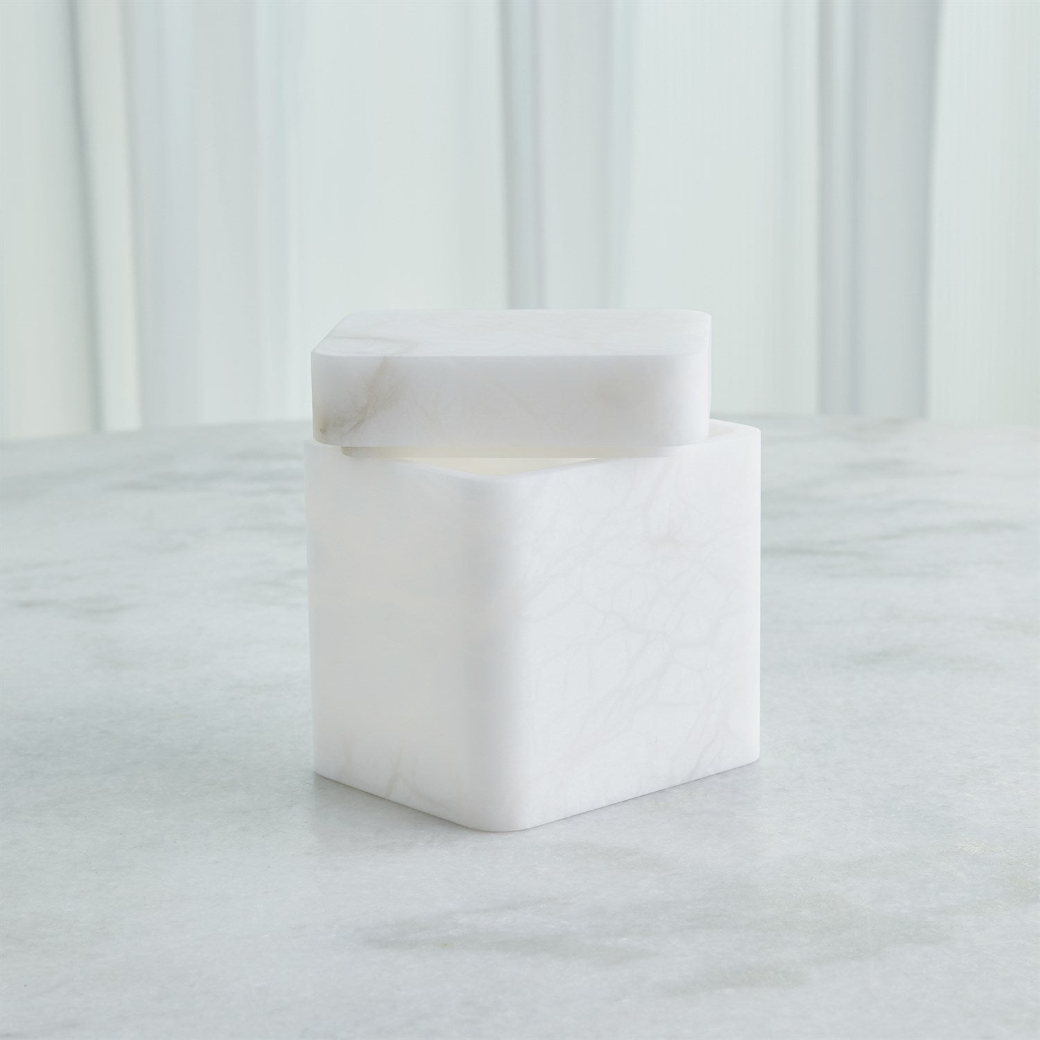 Raggio Collection - White