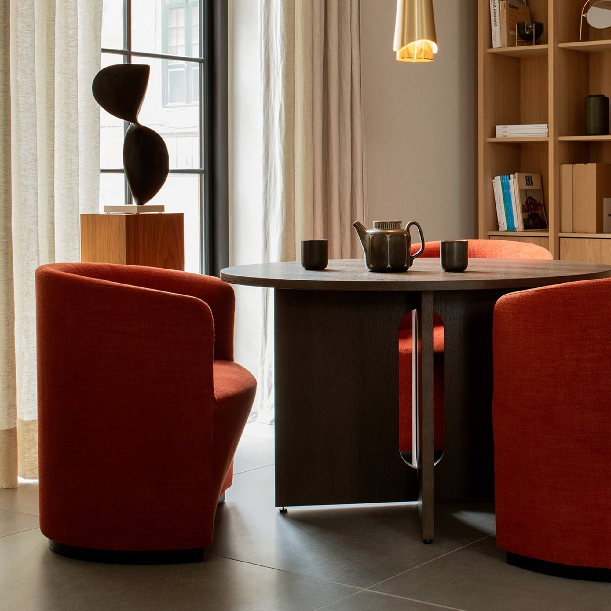 Androgyne Dining Table