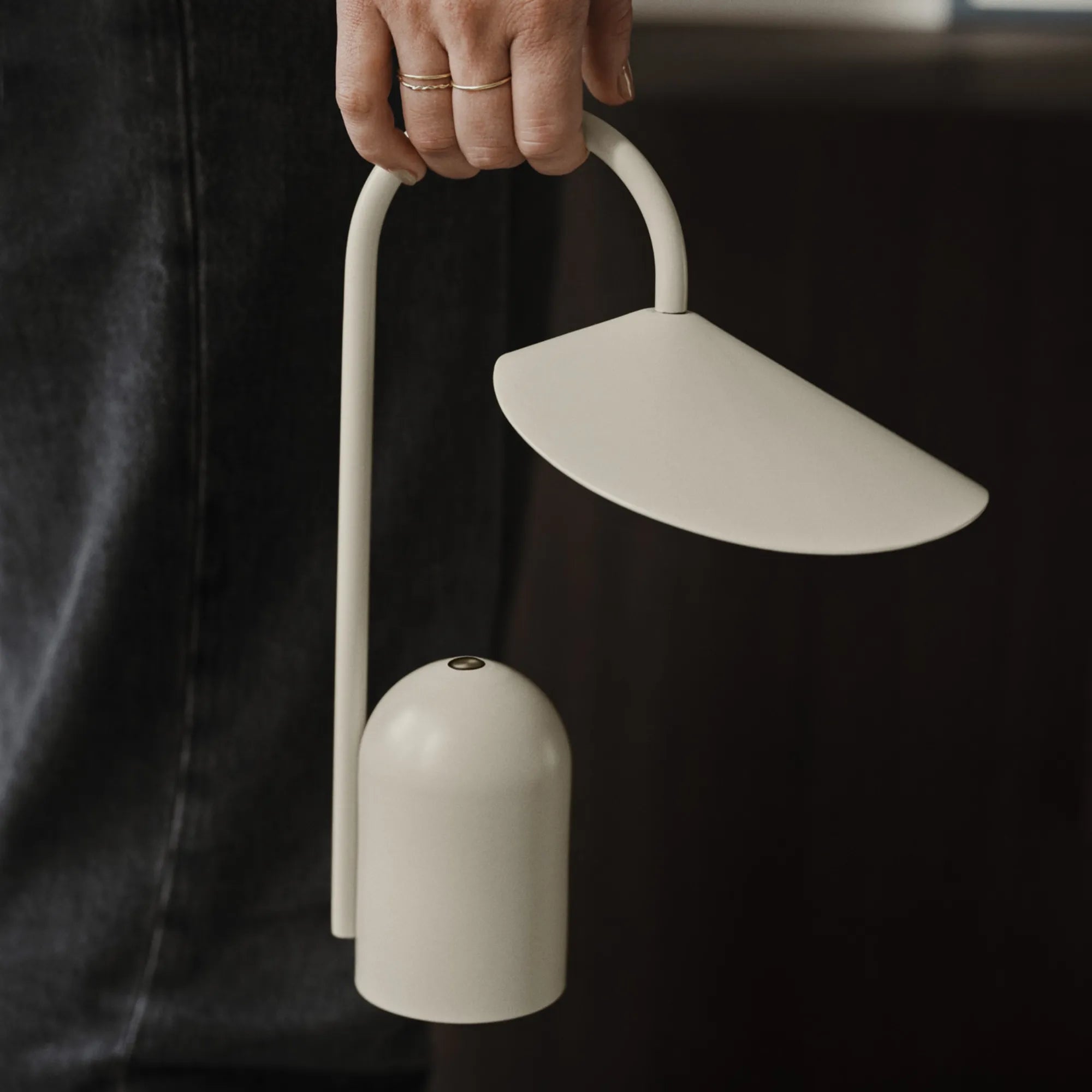 Arum Portable Lamp