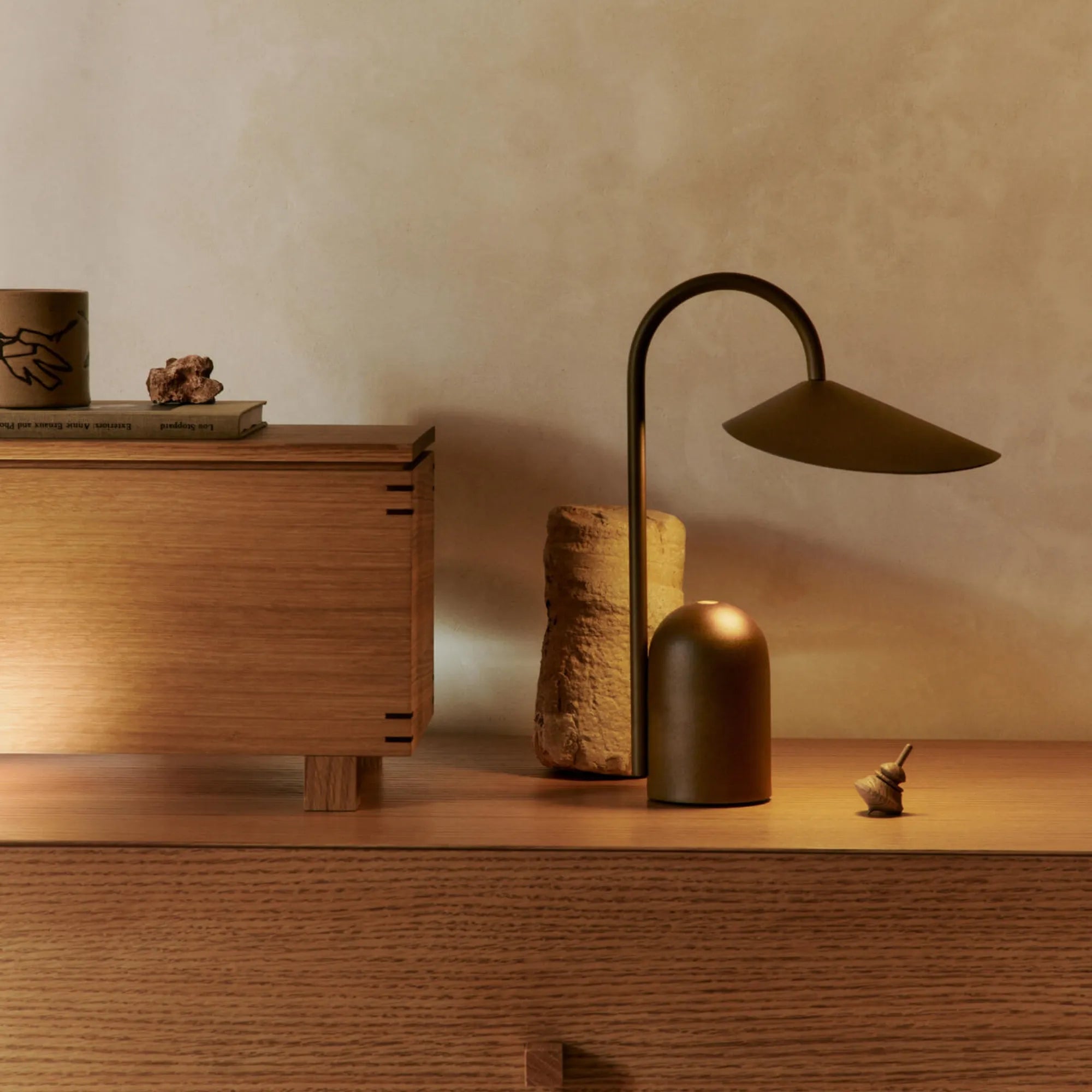 Arum Portable Lamp
