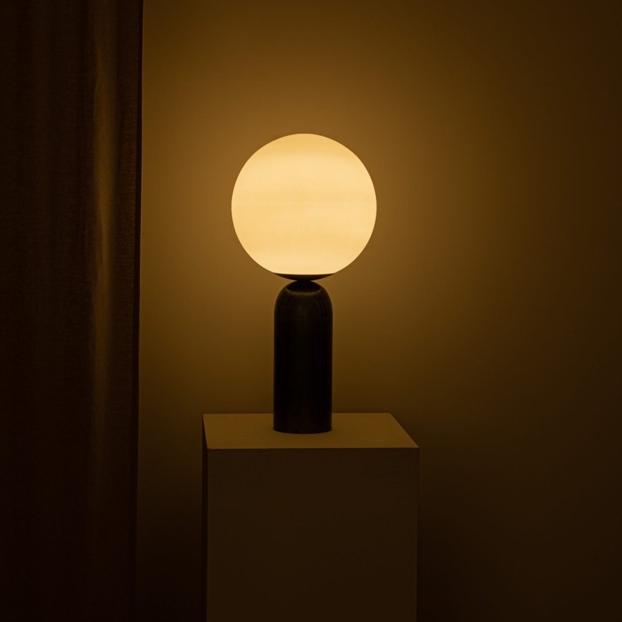 Atlas Table Lamp