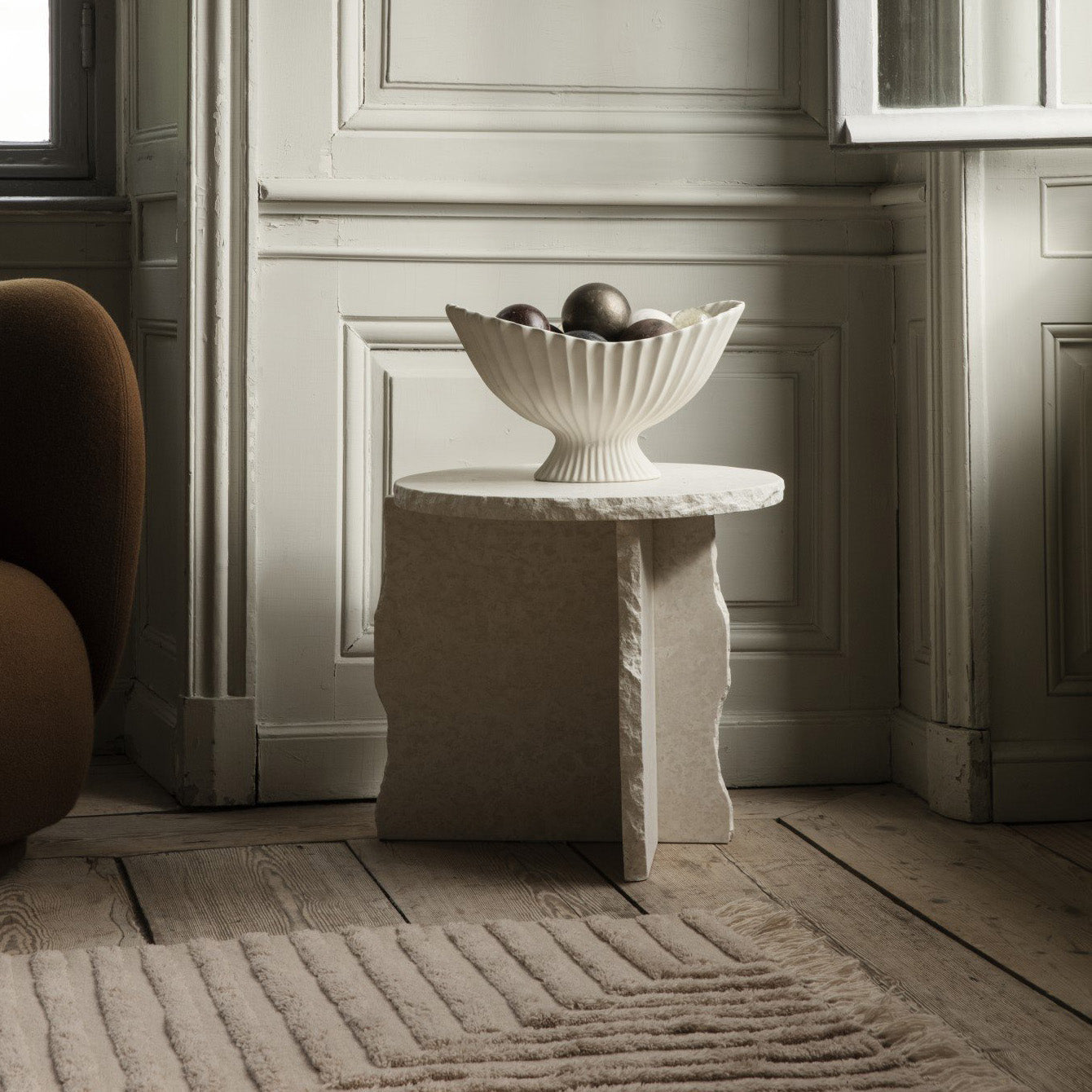 Mineral Sculptural Table - Bianco Curia