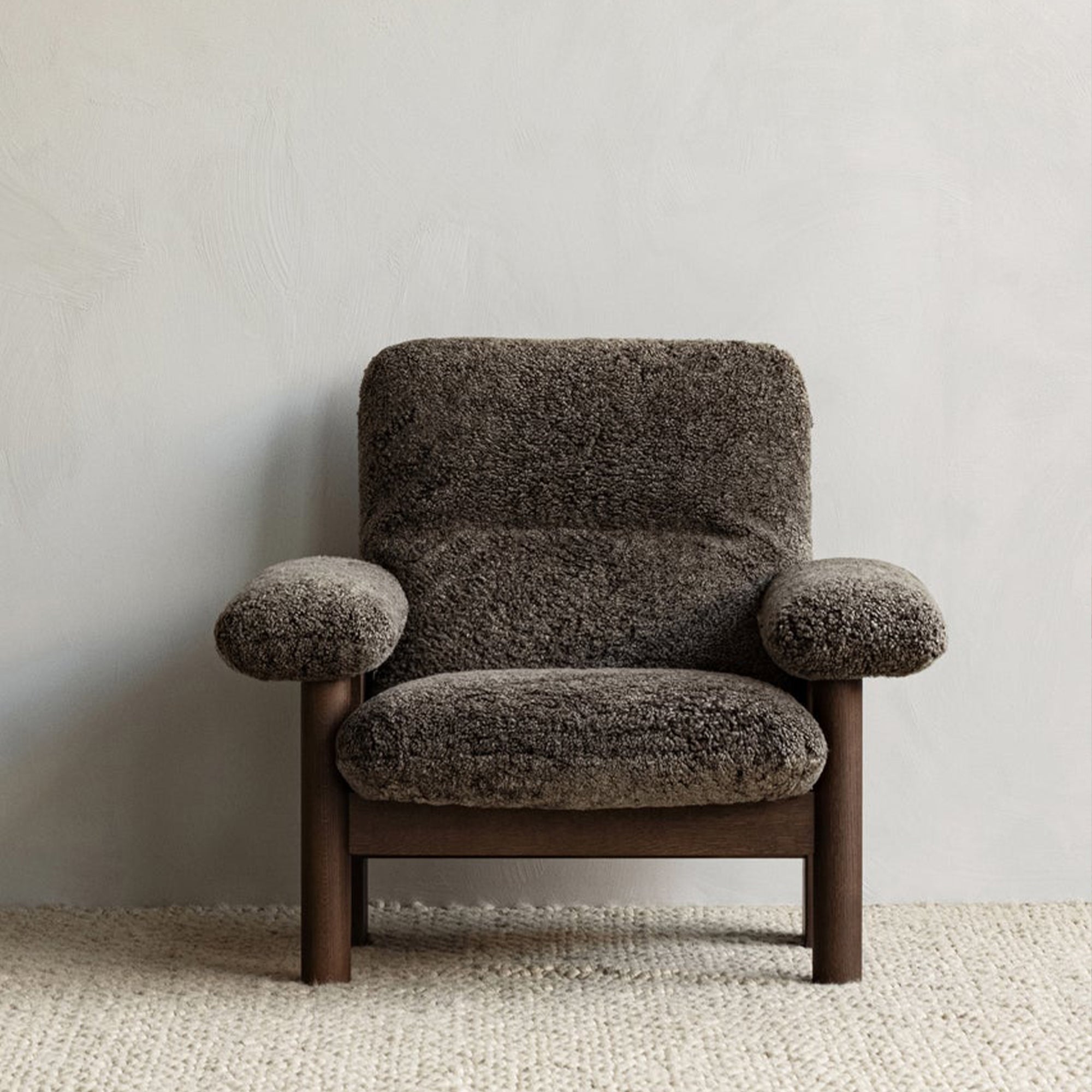 Brasilia Lounge Chair - Sheepskin