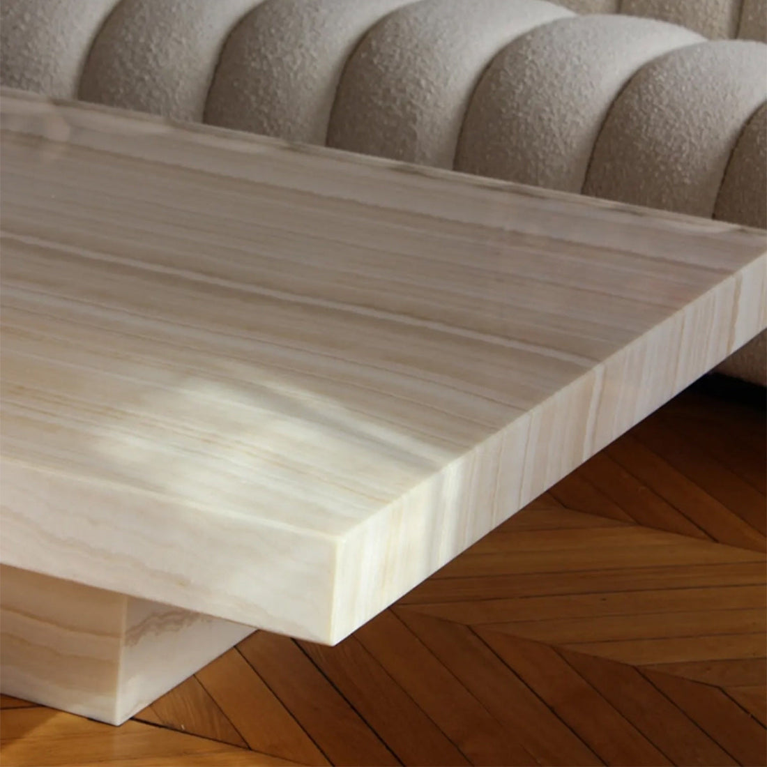 Cara Vanilla Onyx Coffee Table W casters