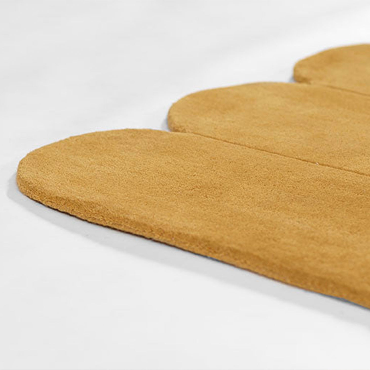 Claude-2 Tumeric Rug