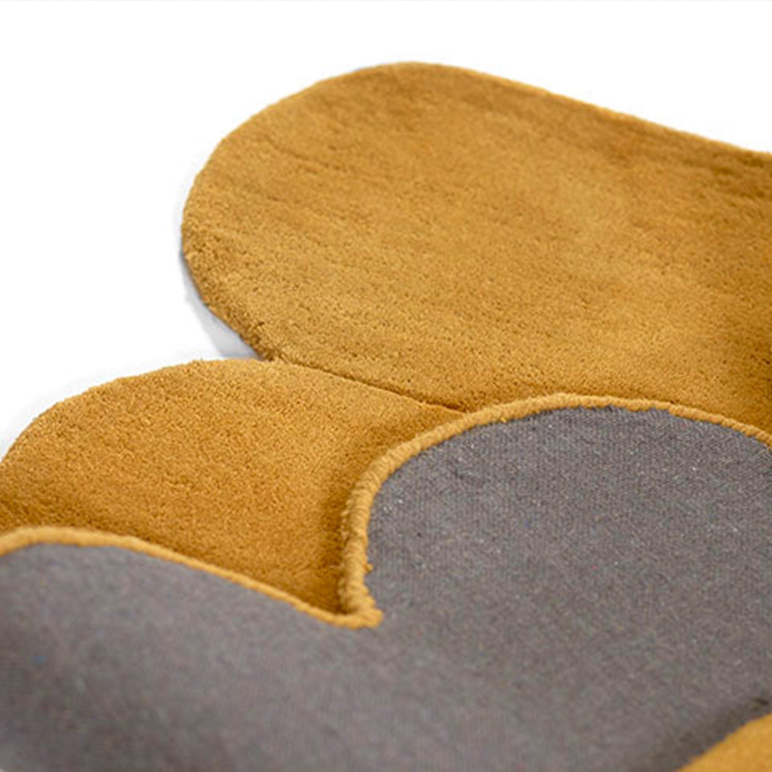 Claude-2 Tumeric Rug
