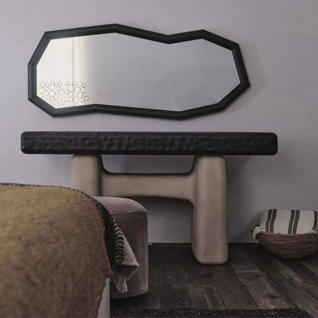 Elliana Console