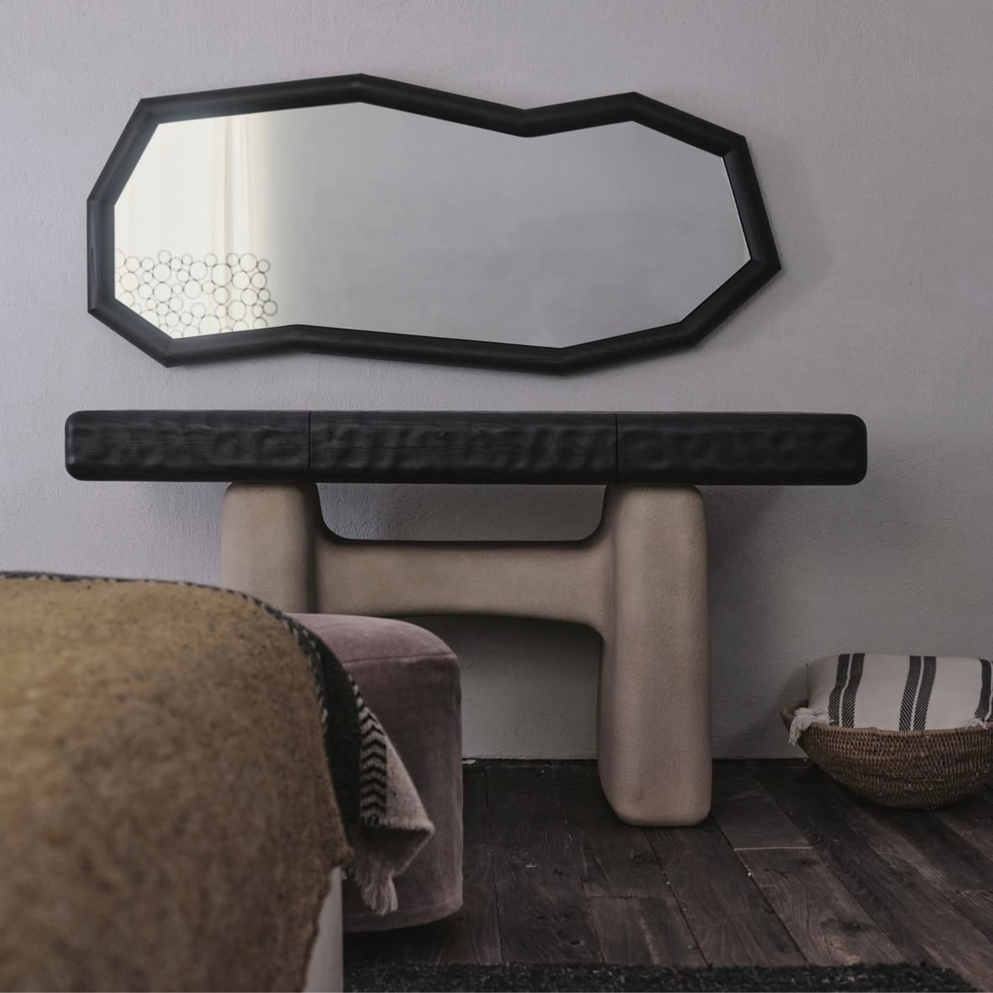 Elliana Console