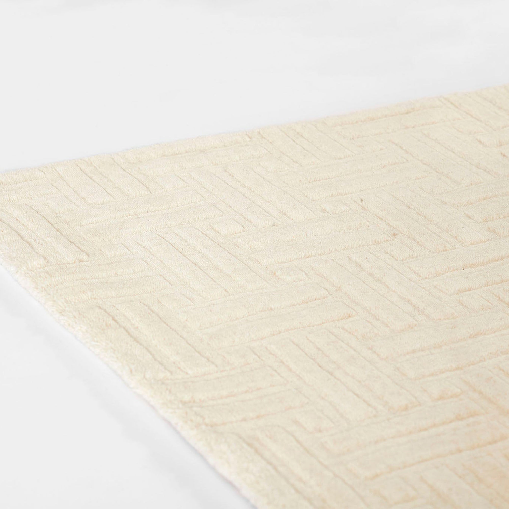 Contour-5 Ivory Rug