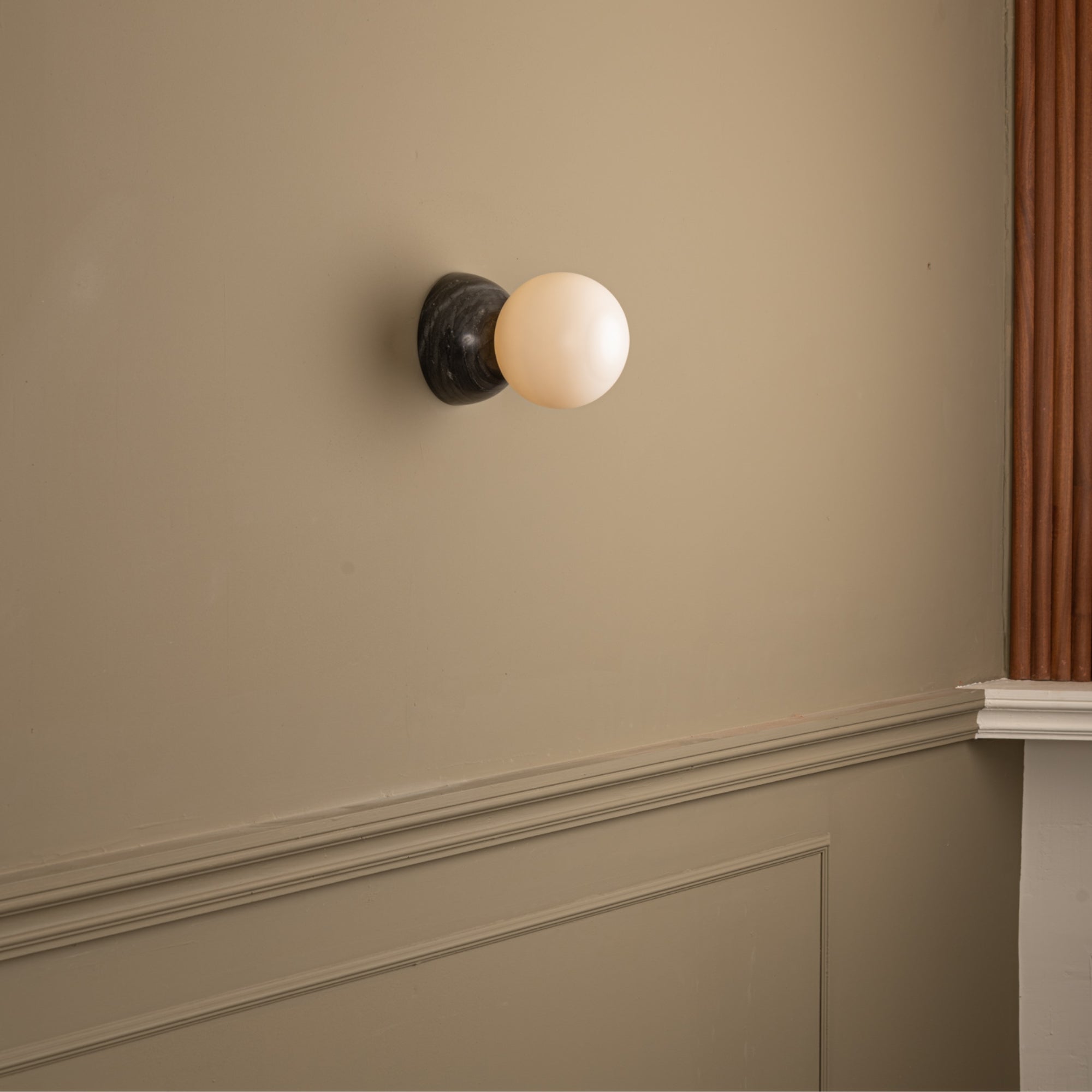 Eklipso Wall Light