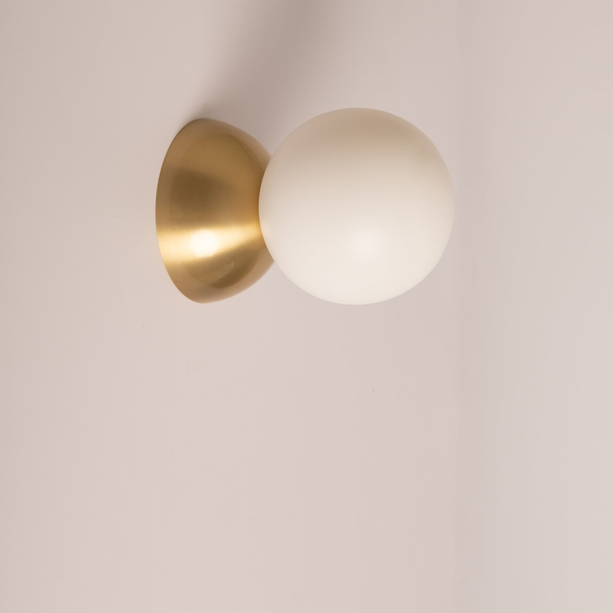 Eklipso Wall Light