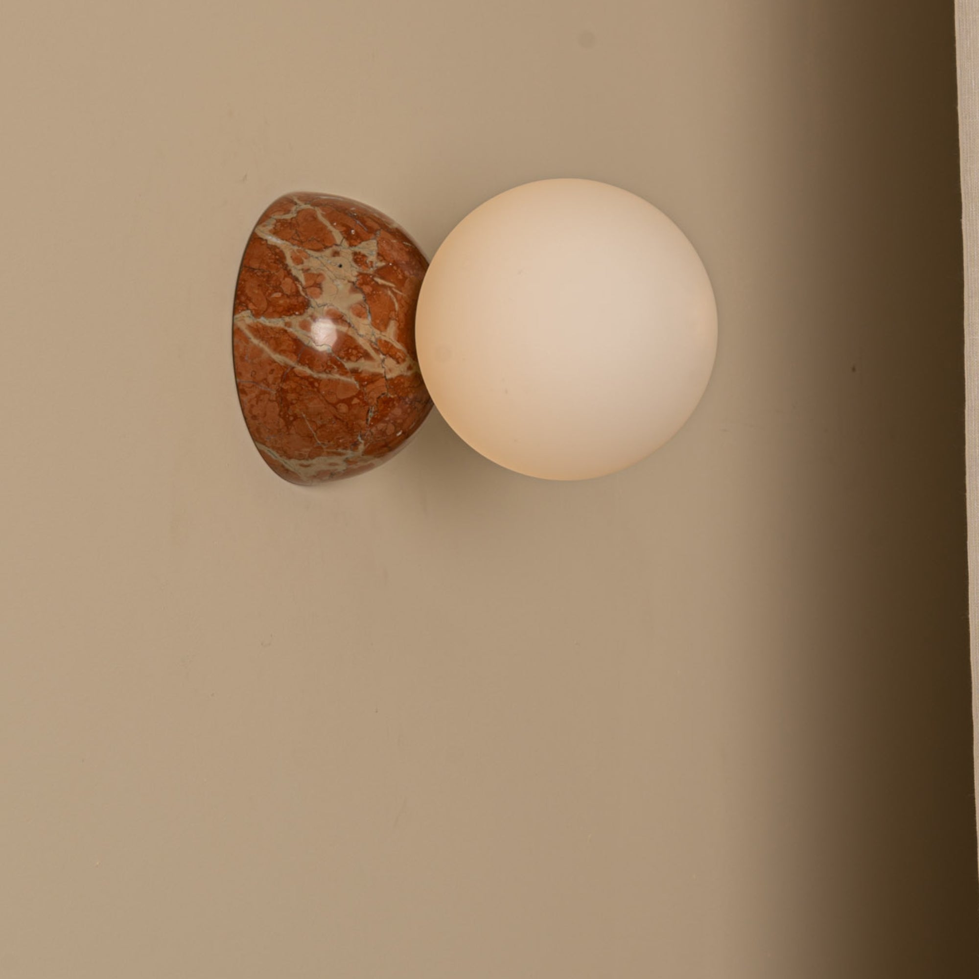 Eklipso Wall Light