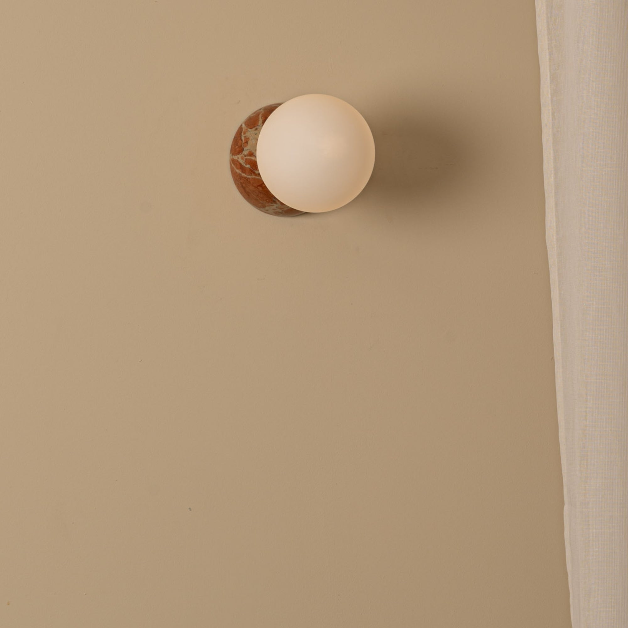 Eklipso Wall Light