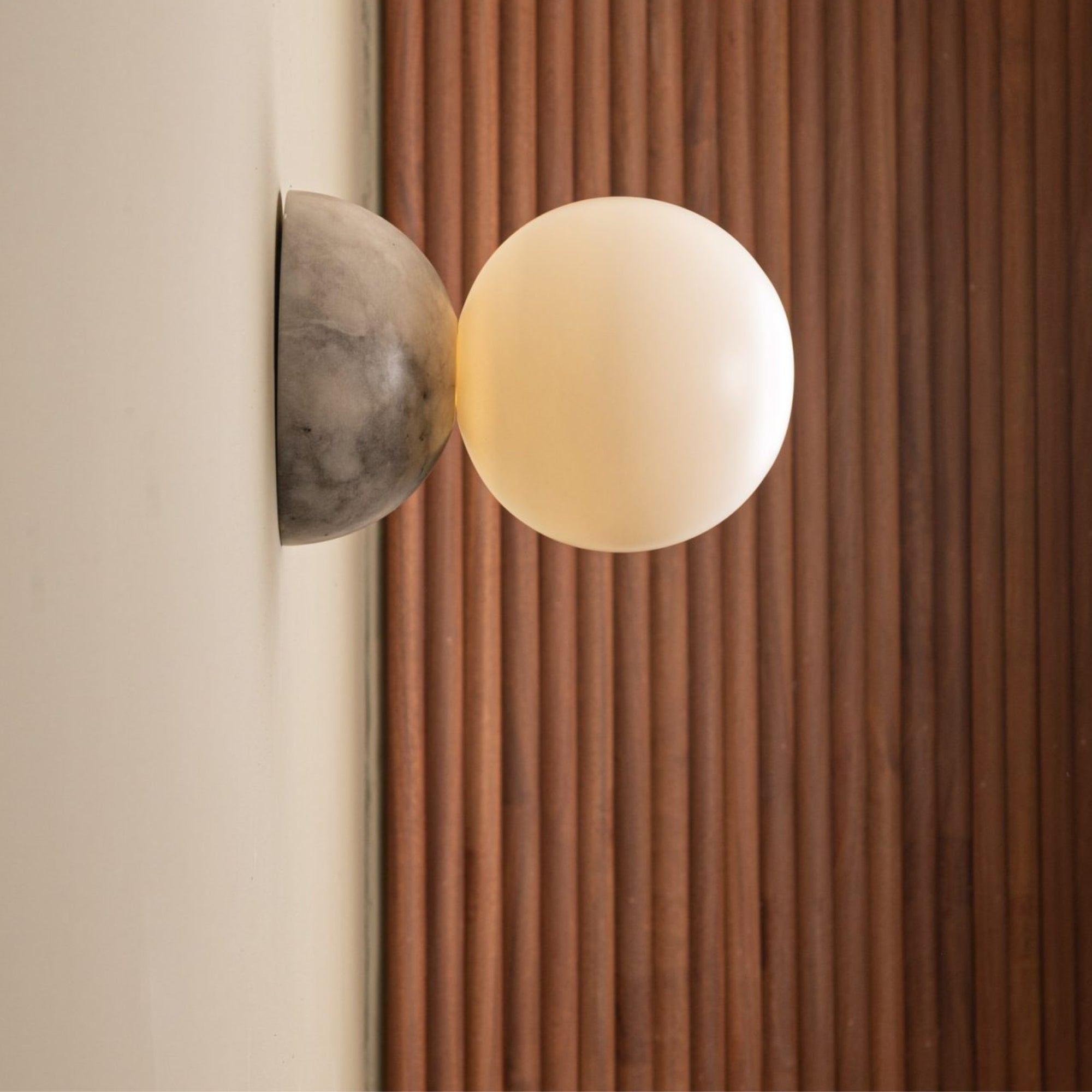 Eklipso Wall Light