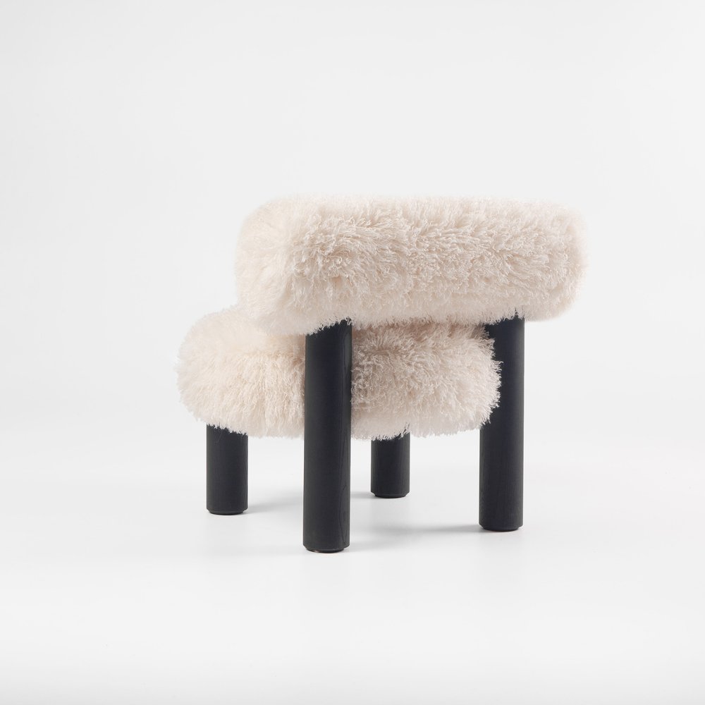 Low Chair Gropius CS2 Fluffy Edition