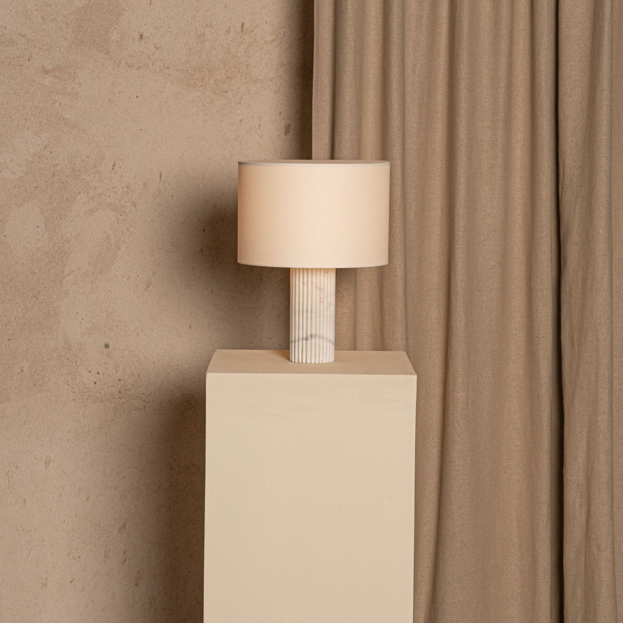 Flutita Marble Table Lamp