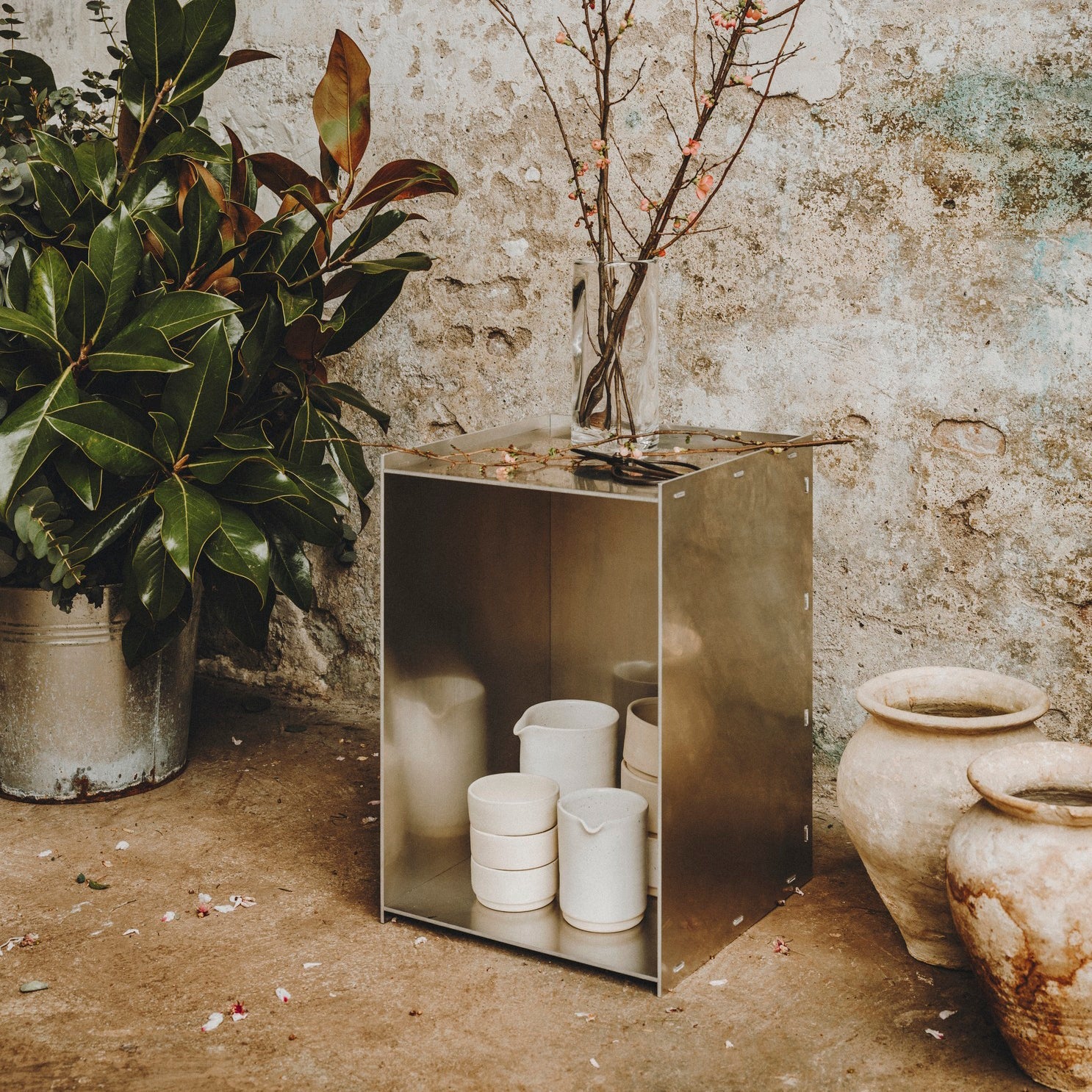 Rivet Box Table - Aluminum
