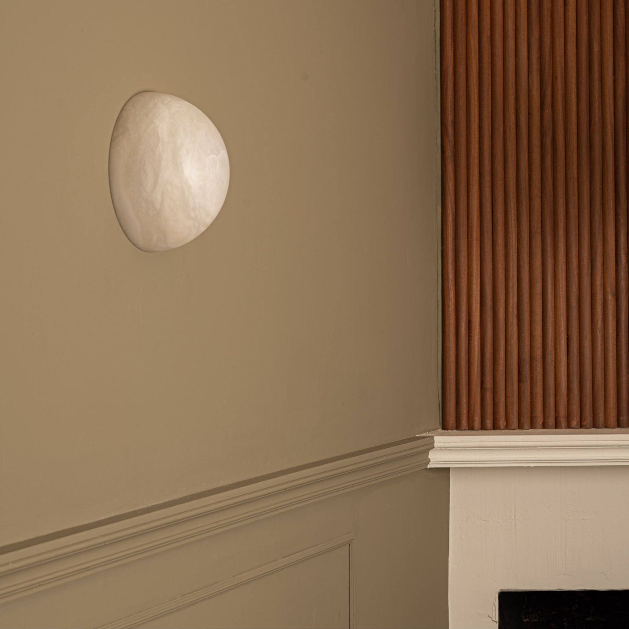 Haveno White Alabaster Wall Light