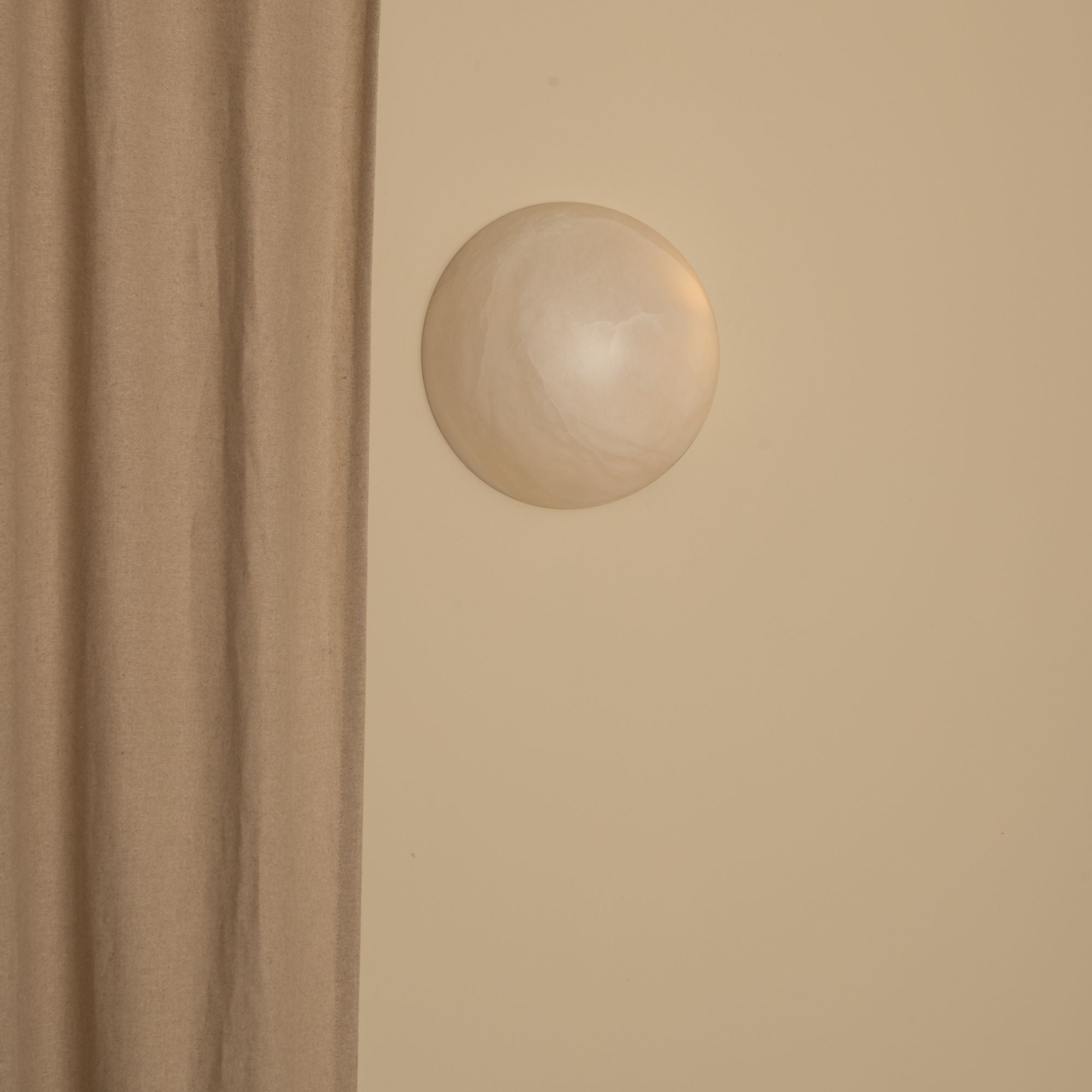 Haveno White Alabaster Wall Light