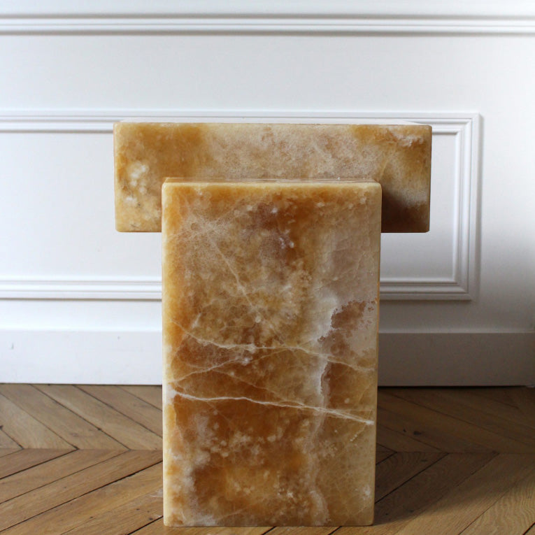 Gaia Honey Onyx Table
