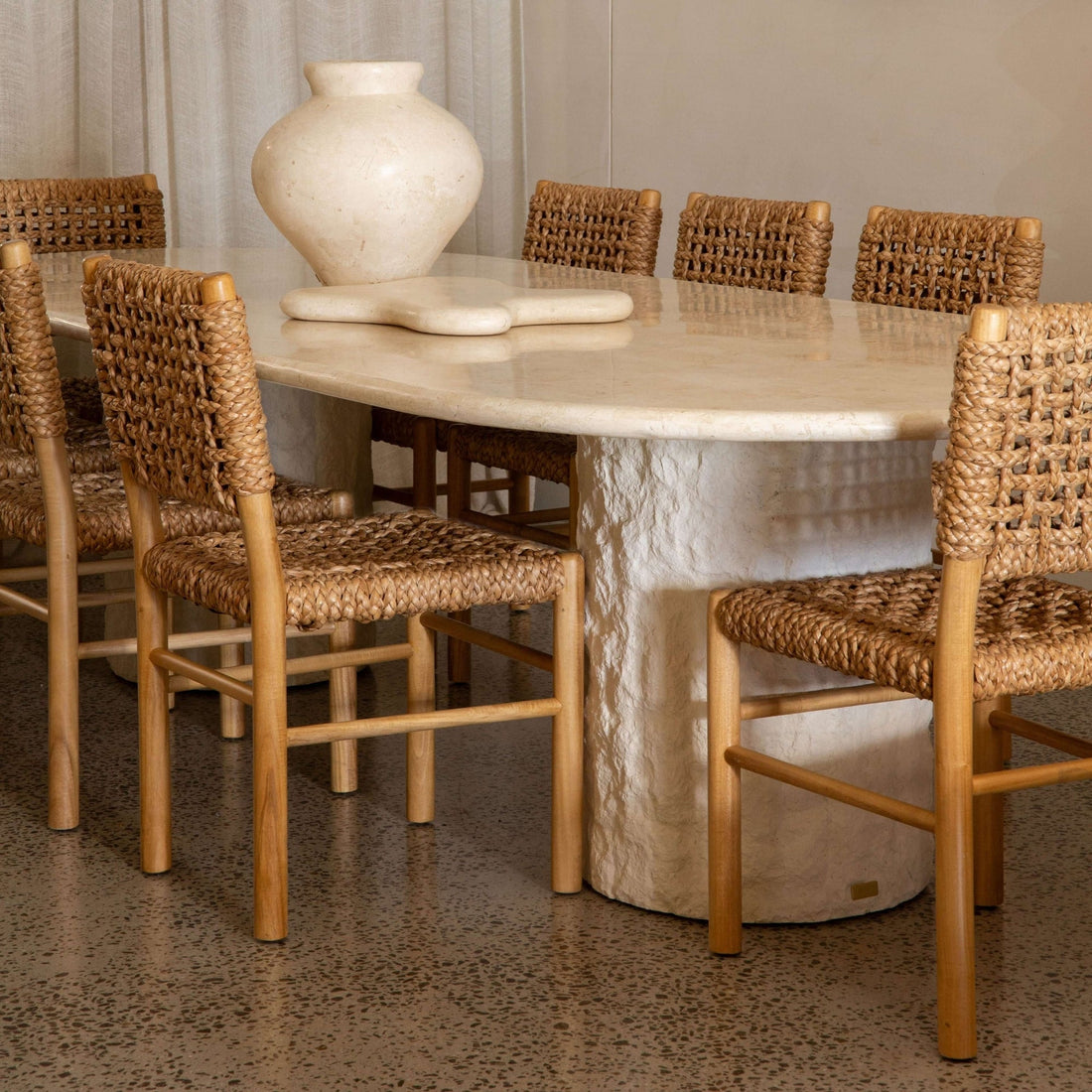 Isla Oval Dining Table