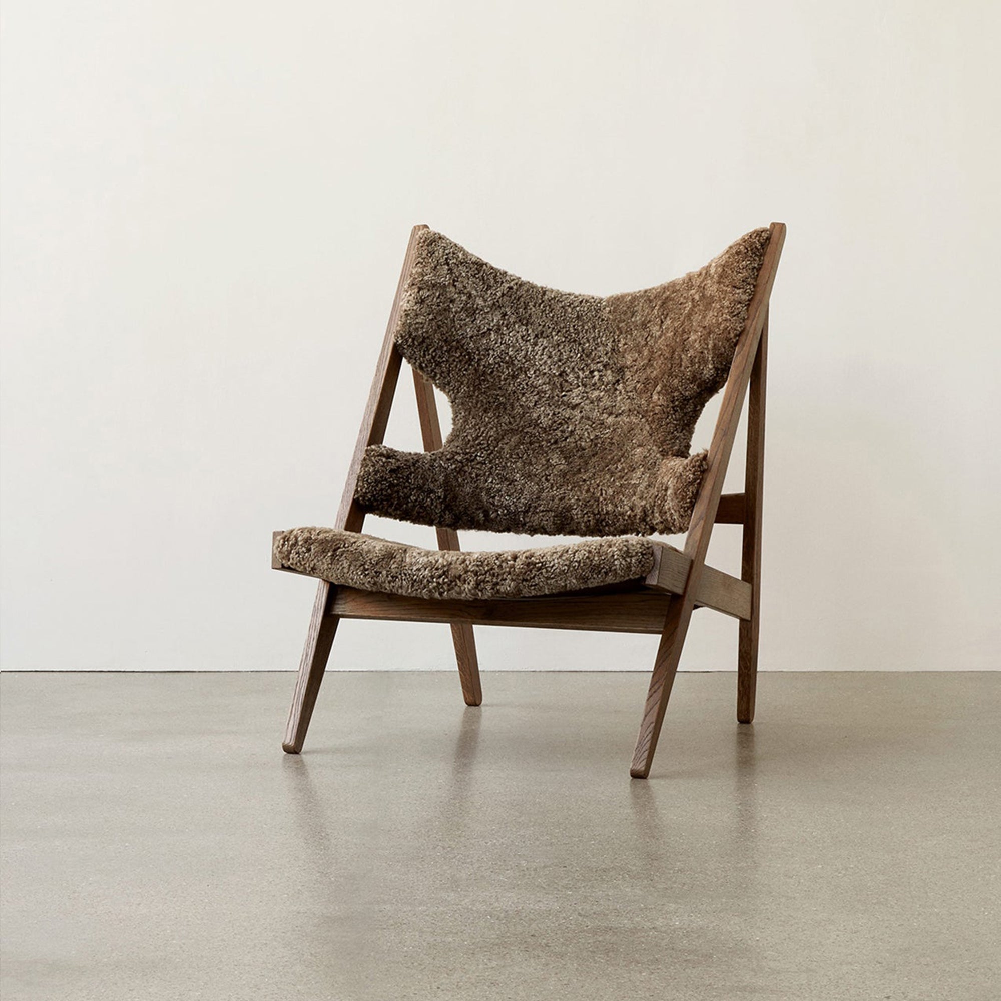 Knitting Chair - Sheepskin