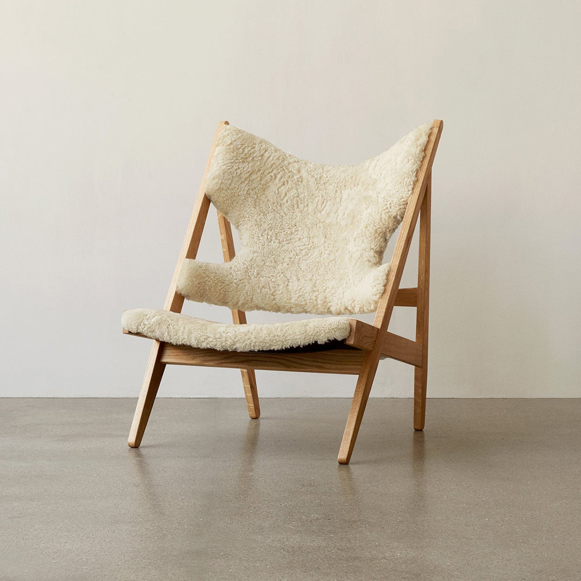 Knitting Chair - Sheepskin