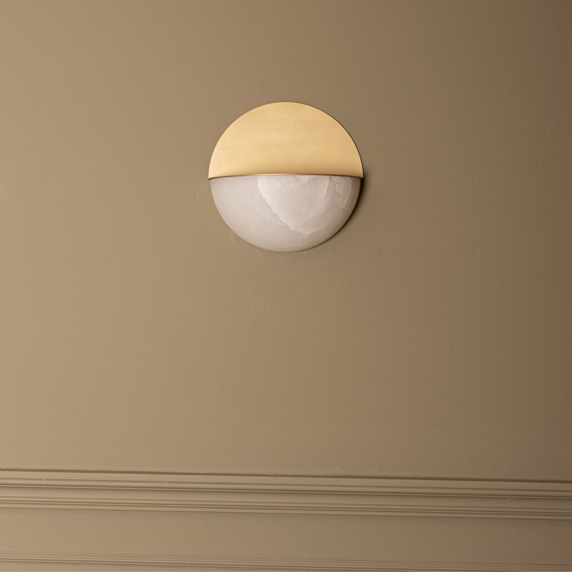 Luno Brass Wall Light