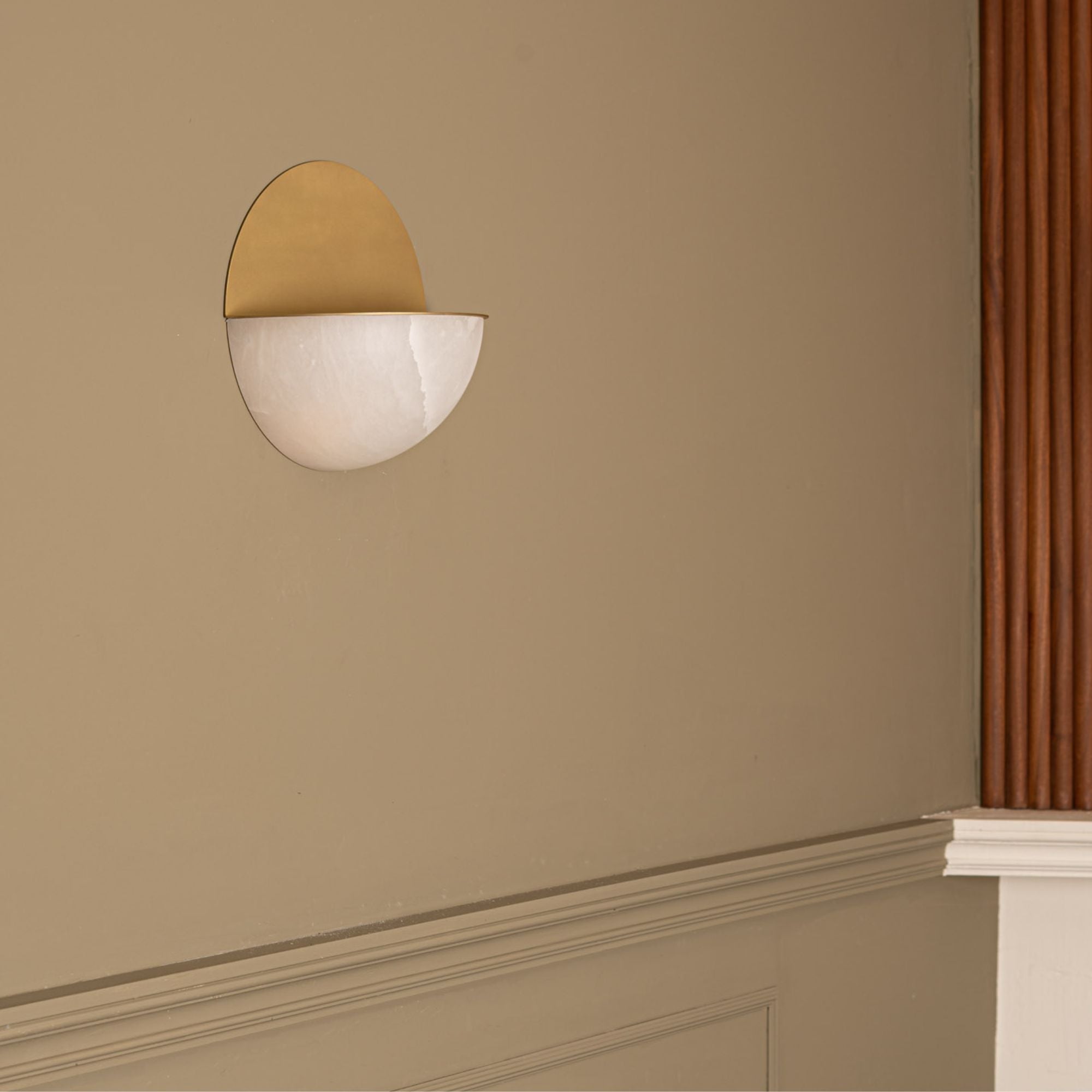 Luno Brass Wall Light