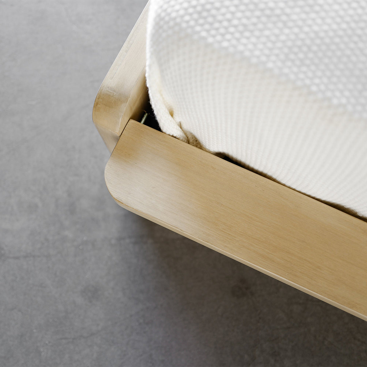 Noura Bed
