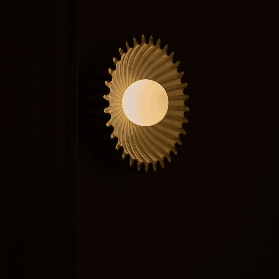 Ostro Wall Light