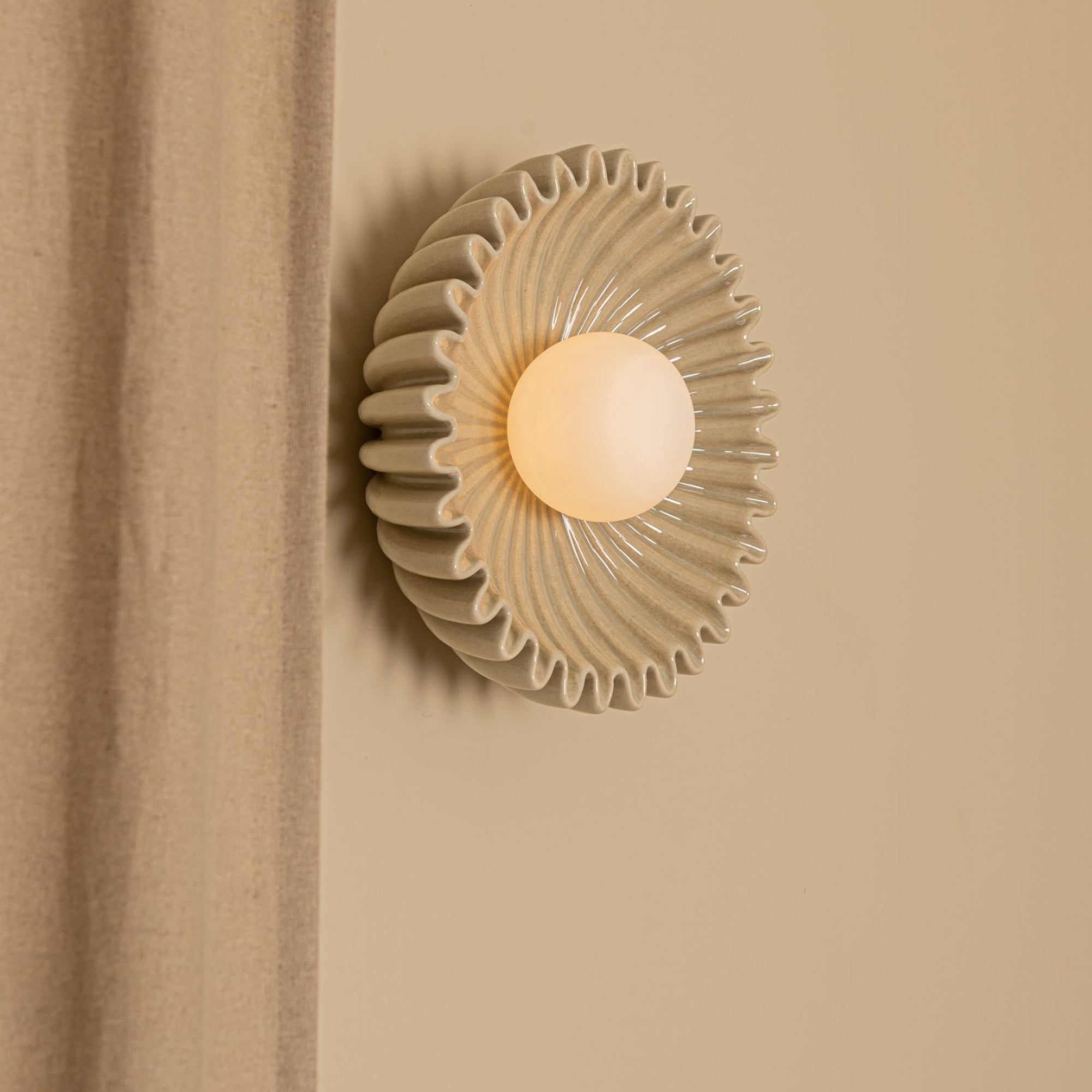 Ostro Wall Light