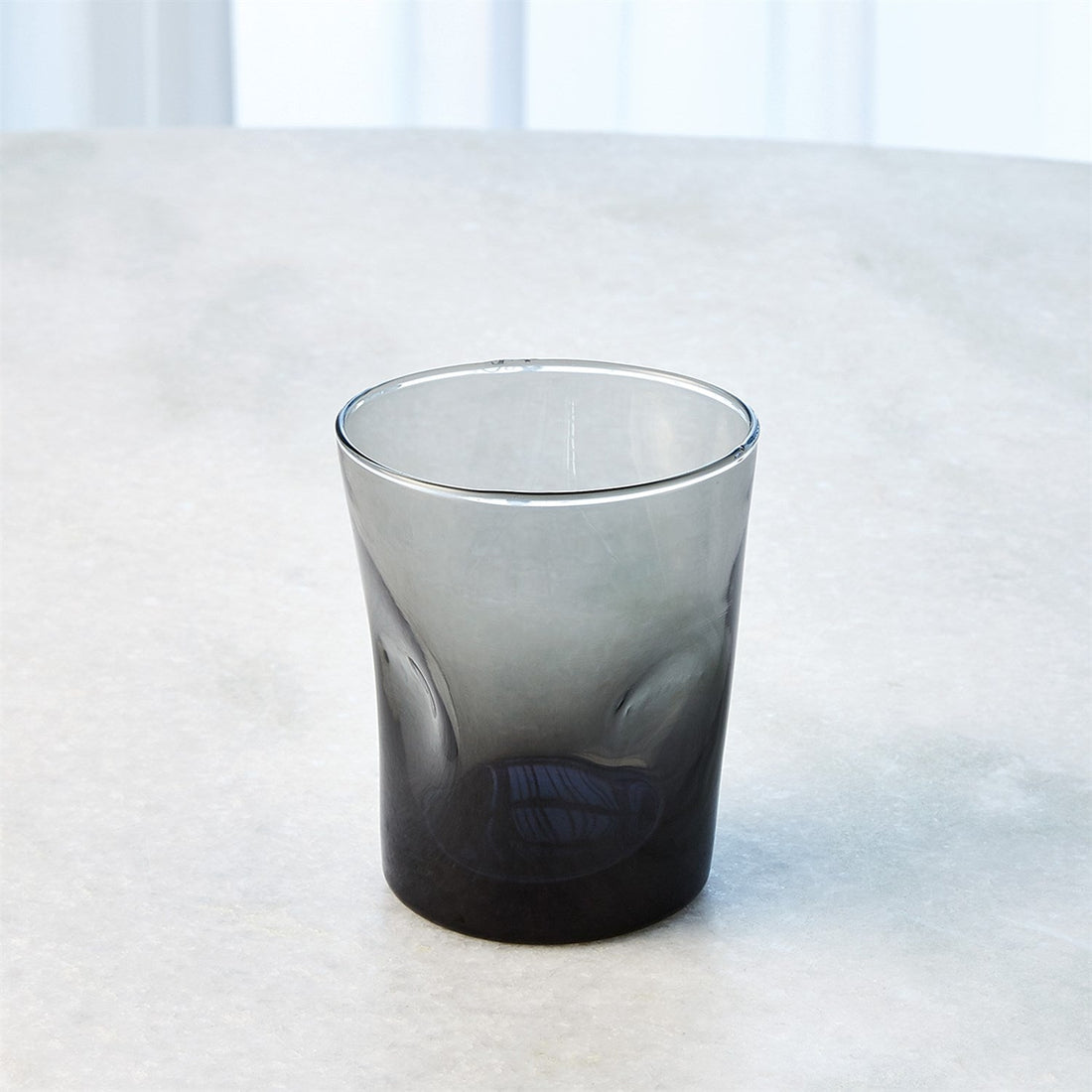 Pinched Dof Glass-grey