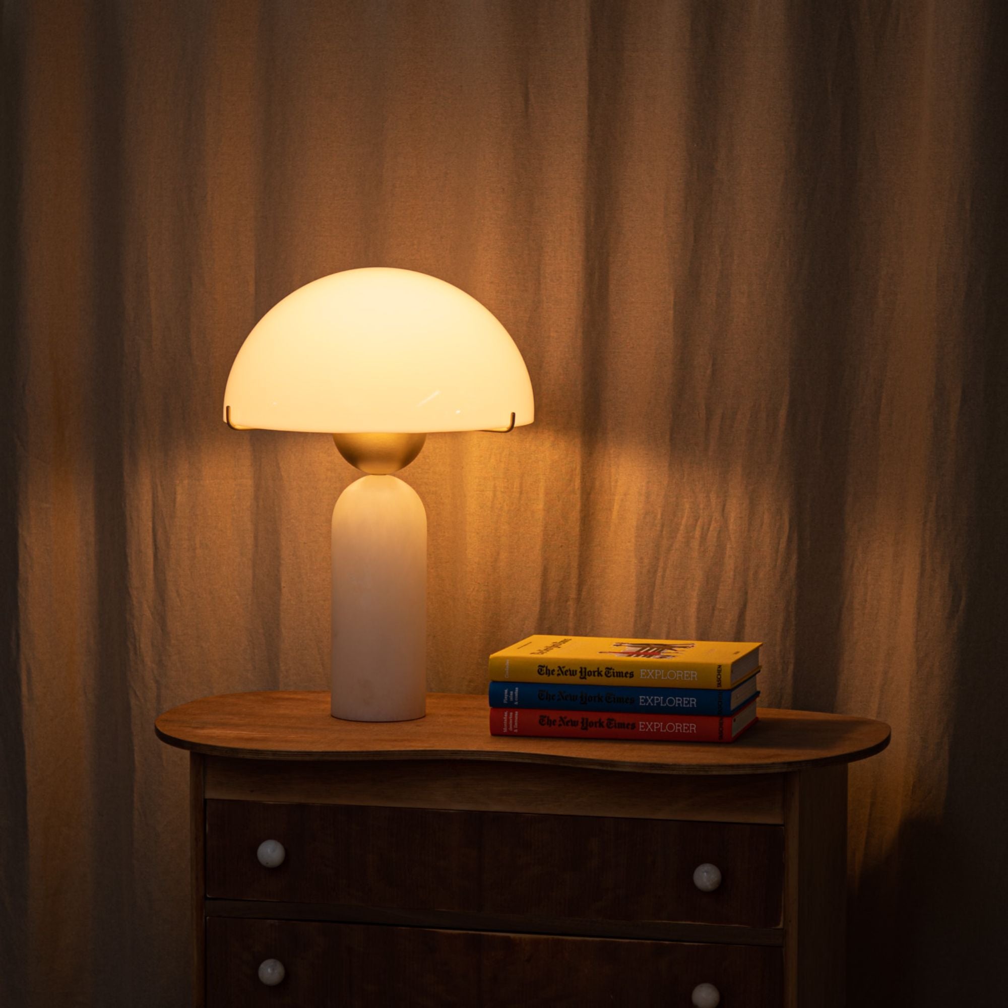 Peono Alabaster Table Lamp