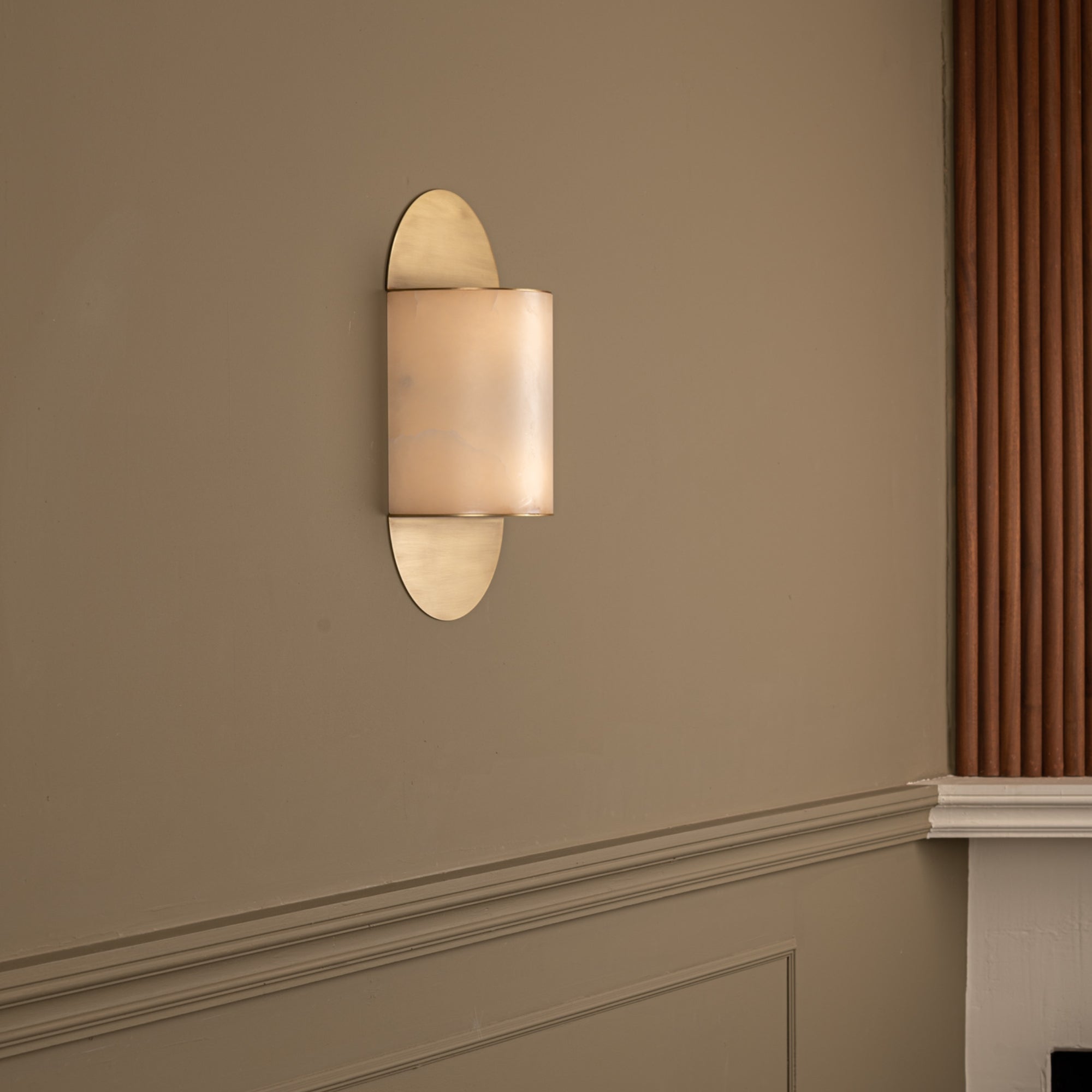 Pilolo Champagne Brass Wall Light