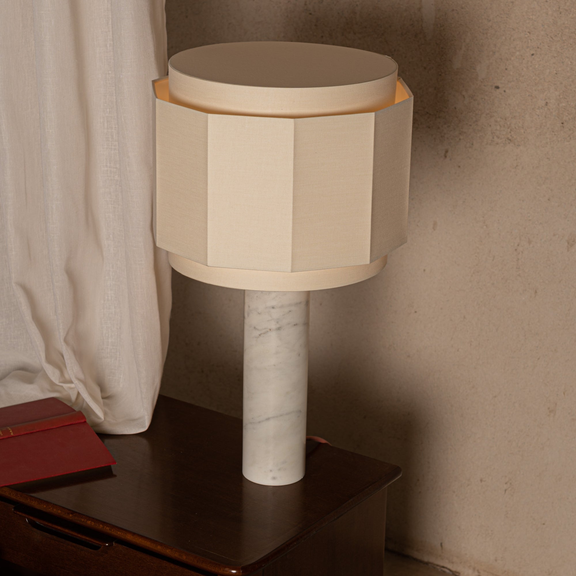 Pipo Okla White Marble Table Lamp