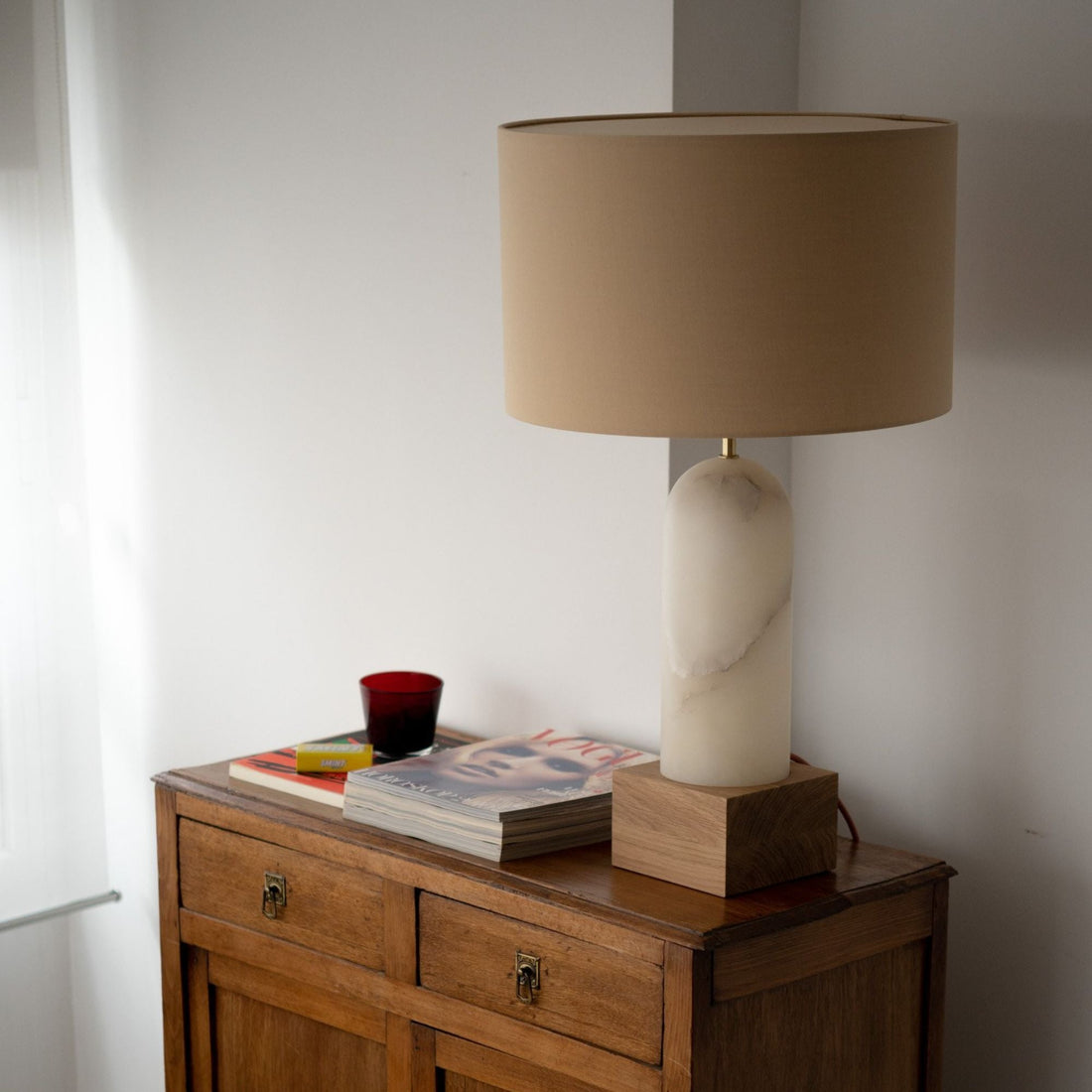 Pura Kelo White Alabaster Table Lamp