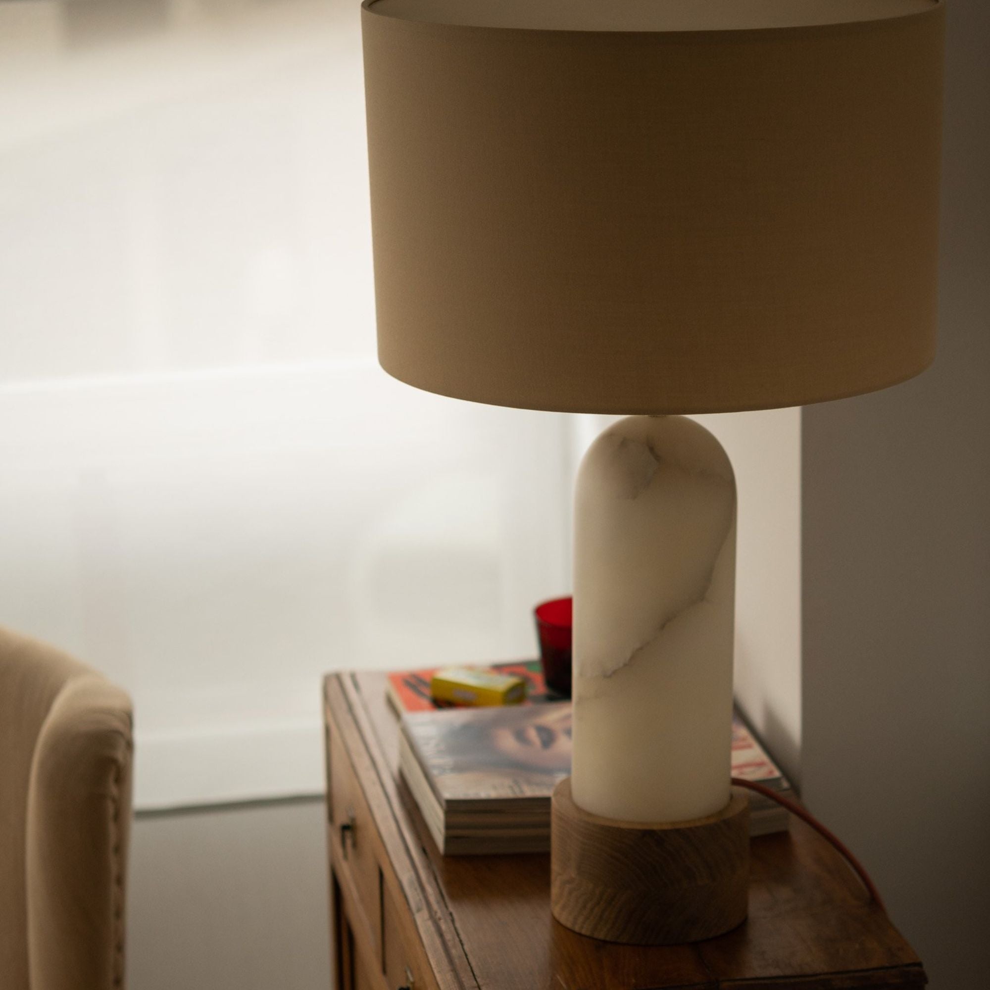 Pura Kelo White Alabaster Table Lamp