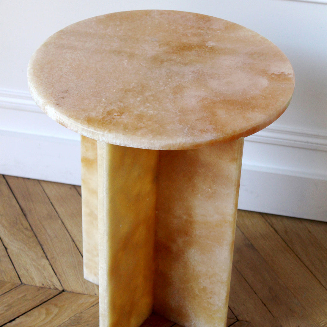 Rosie Honey Onyx Table
