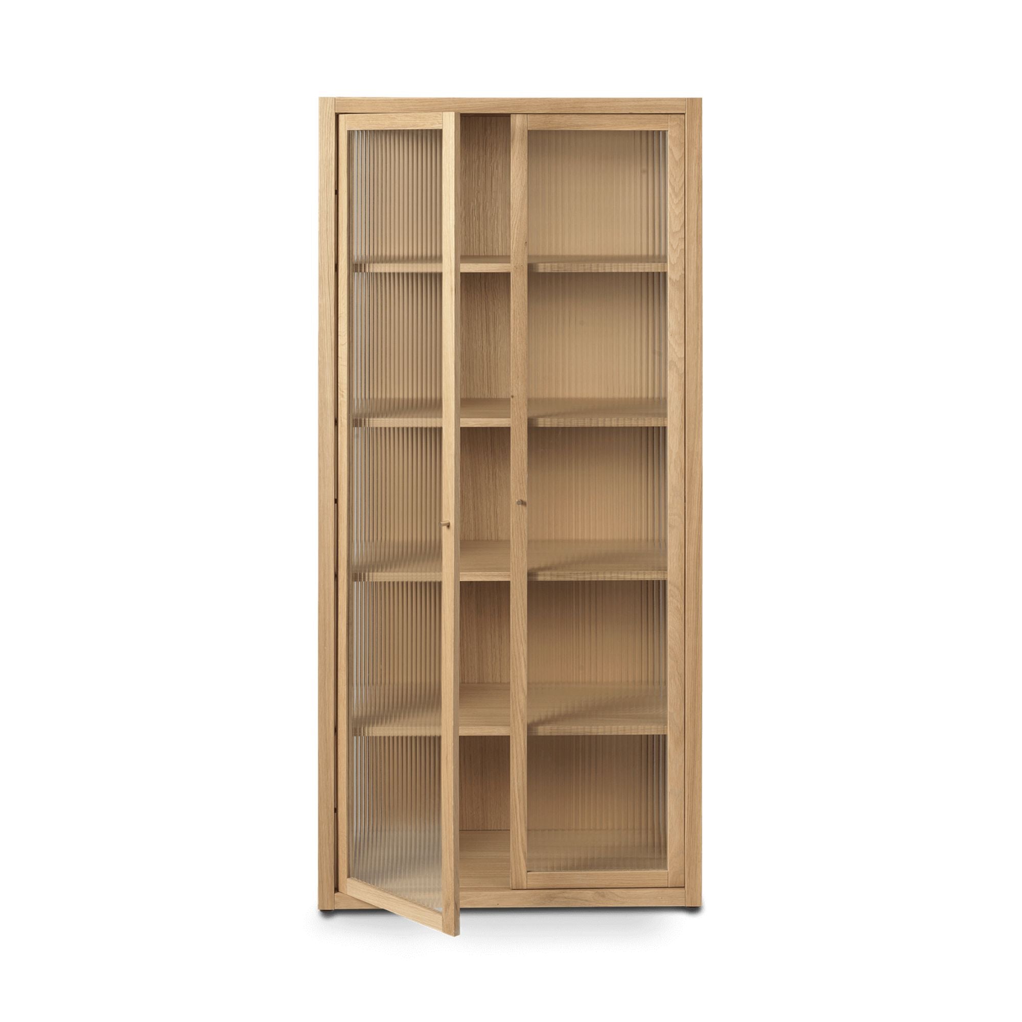 Reed Vitrine - Natural Oak