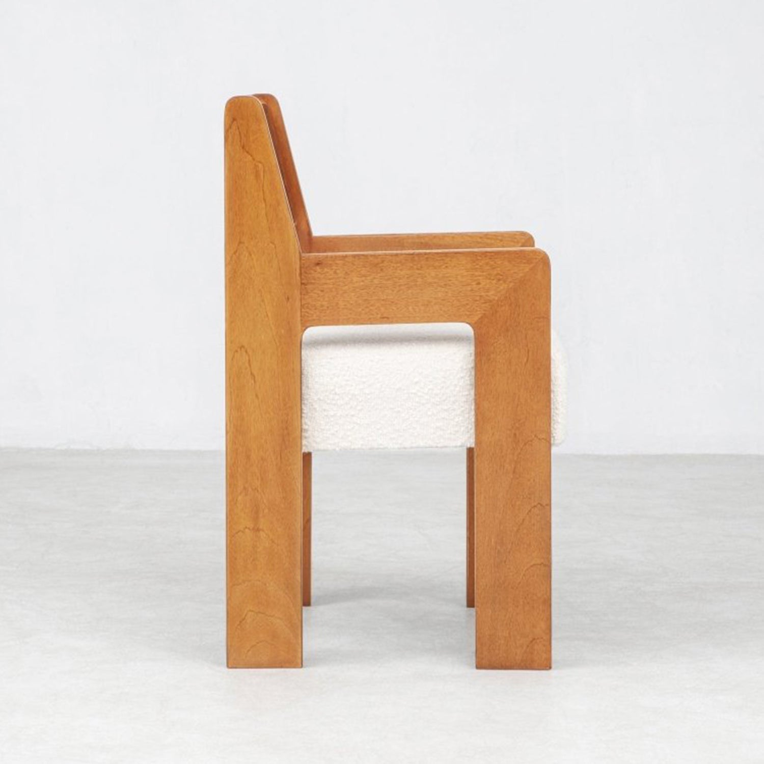 Reka Armchair