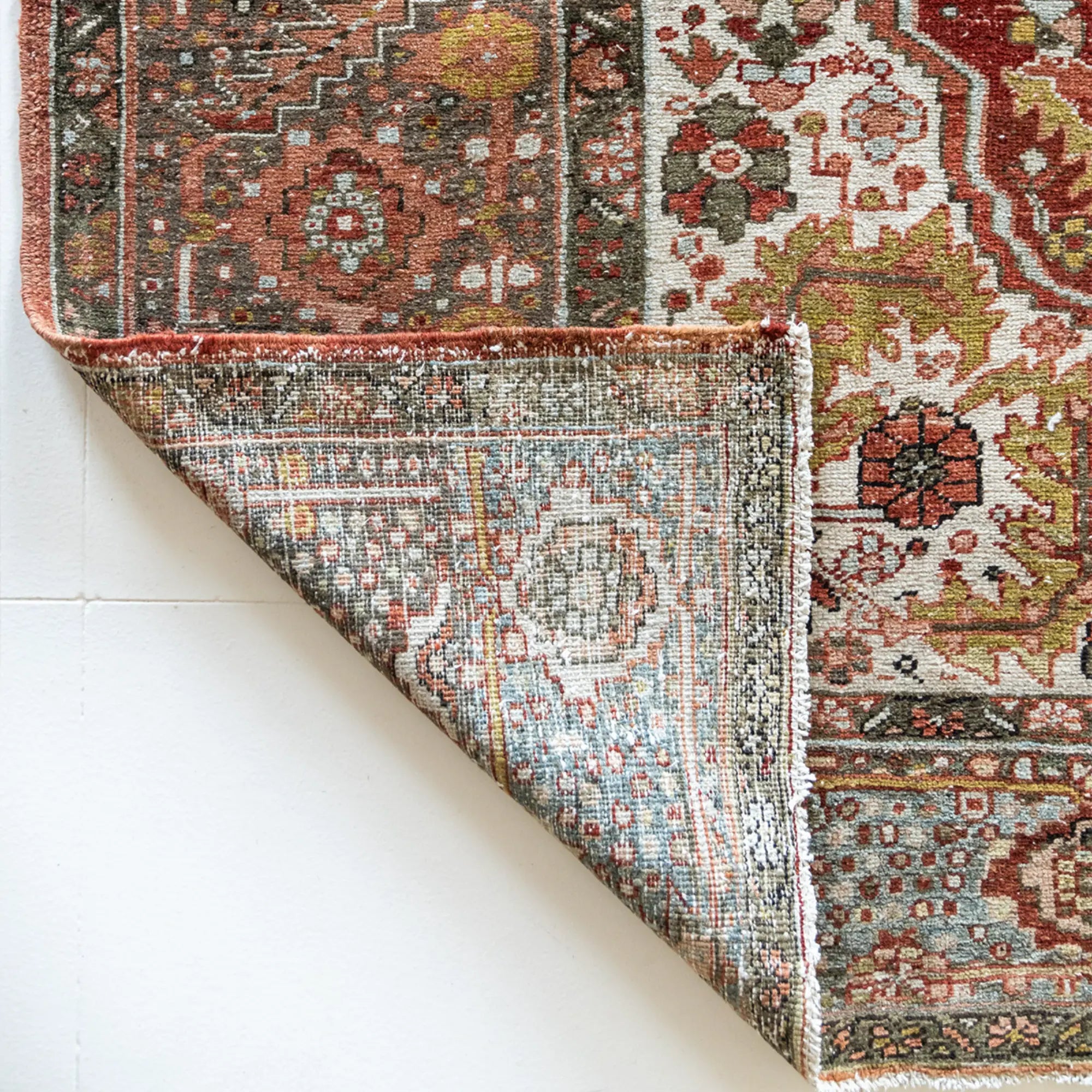 Rialto Area Rug - Vintage
