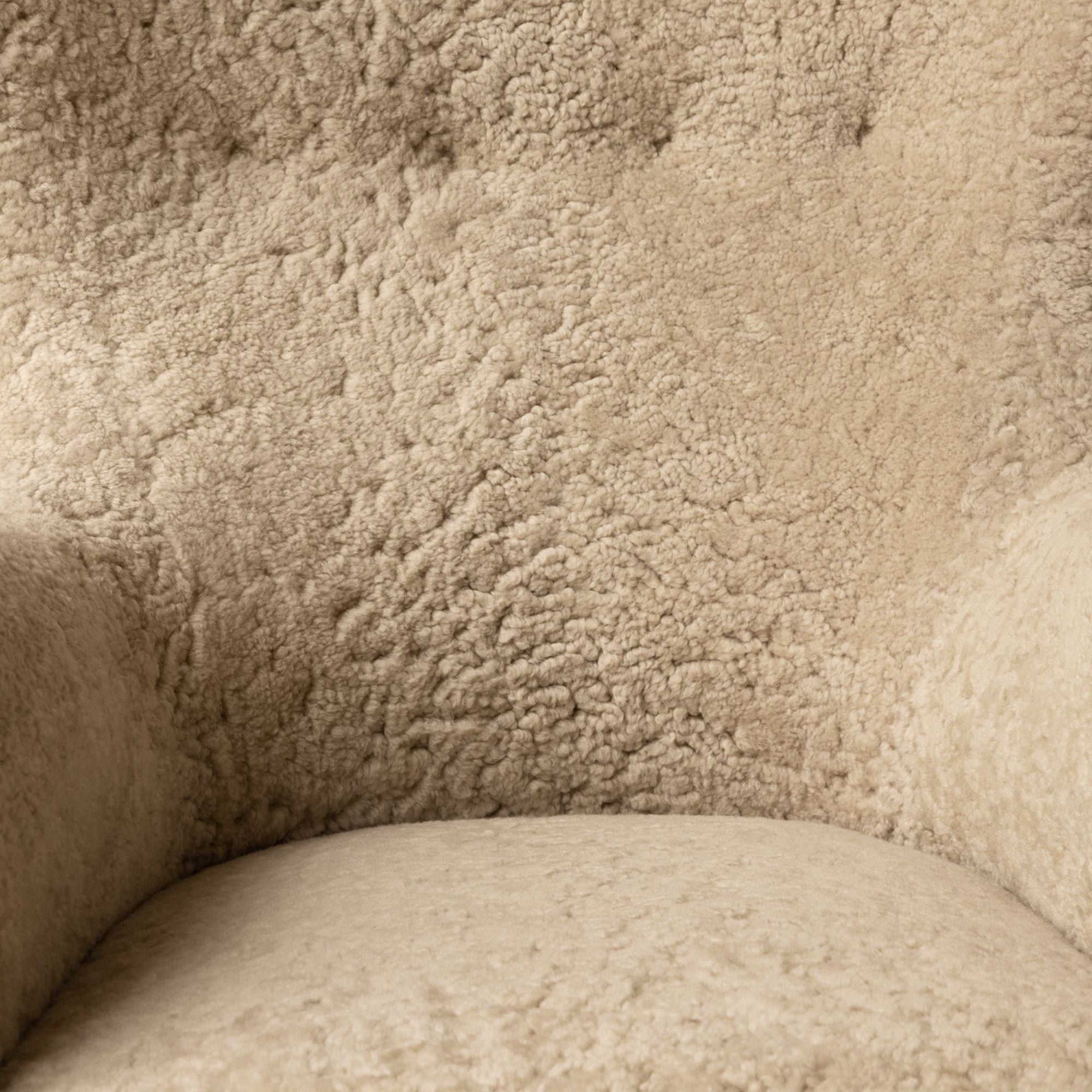 Sampo Chair - Sheepskin