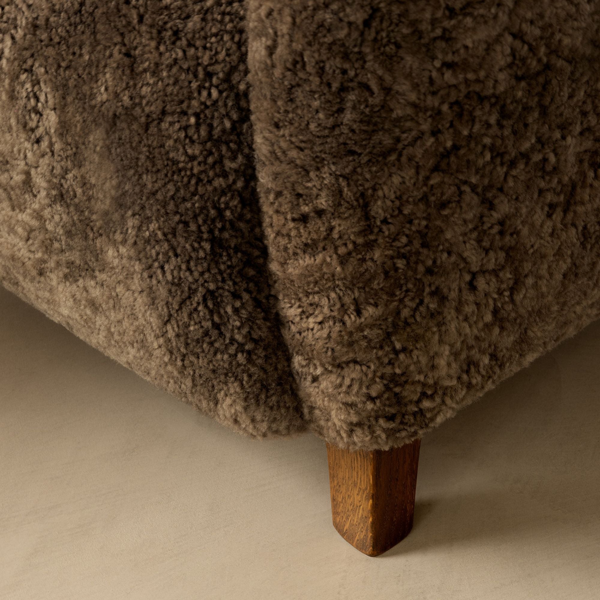 Sampo Chair - Sheepskin