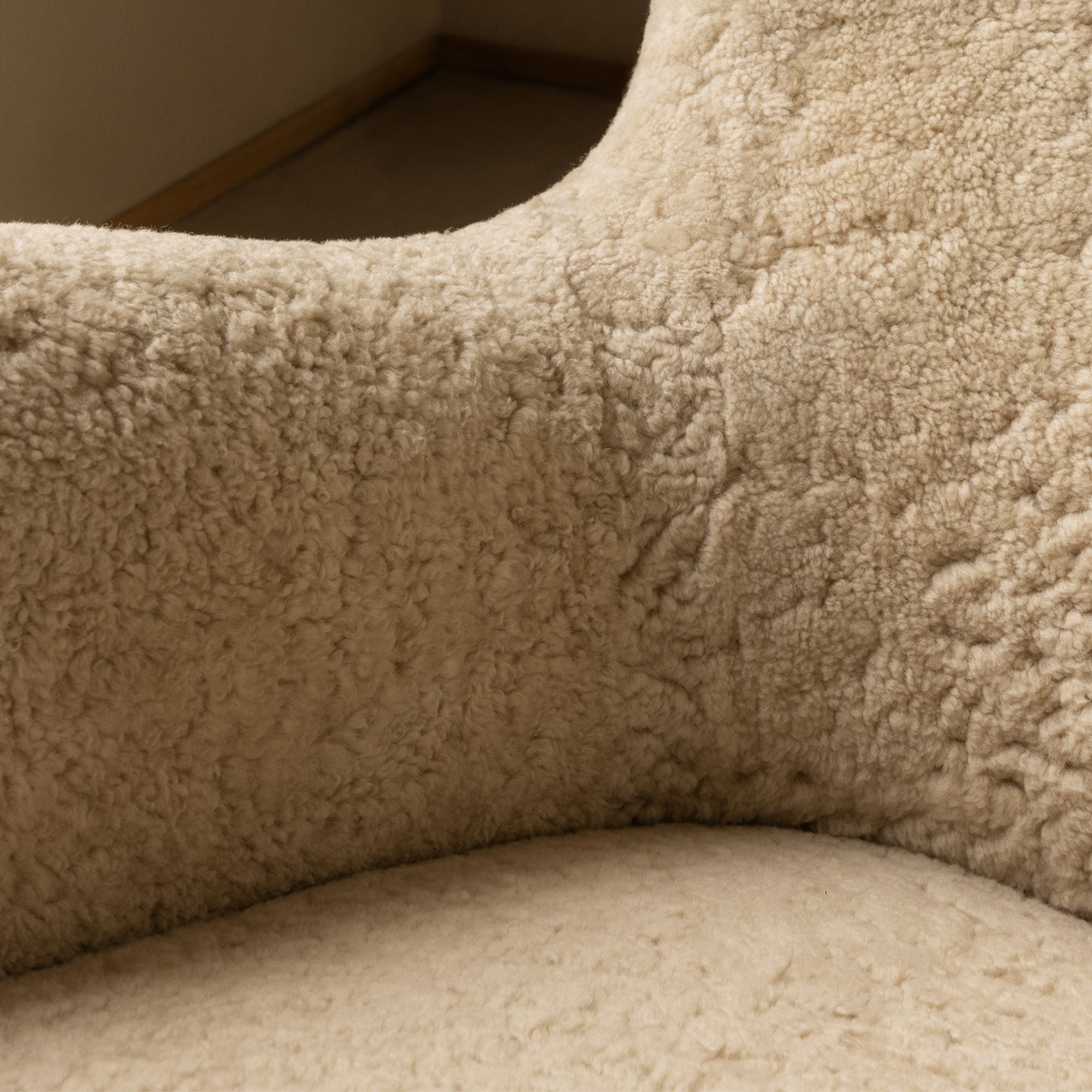 Sampo Chair - Sheepskin