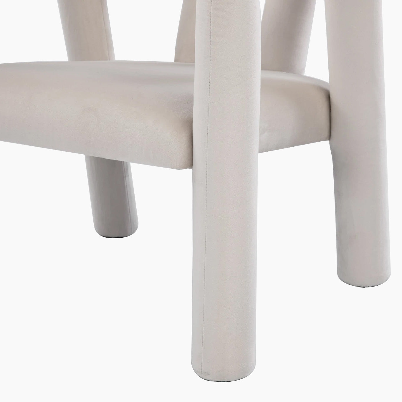 Temi Lounge Chair