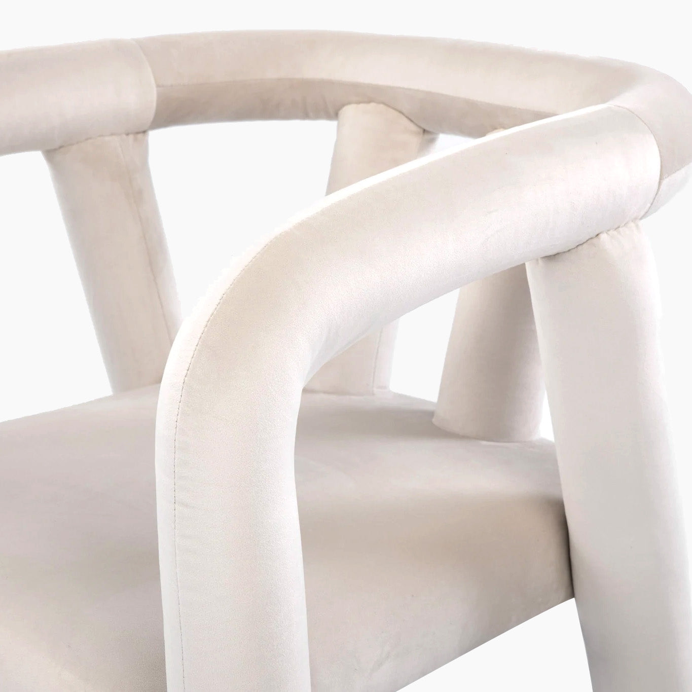 Temi Lounge Chair